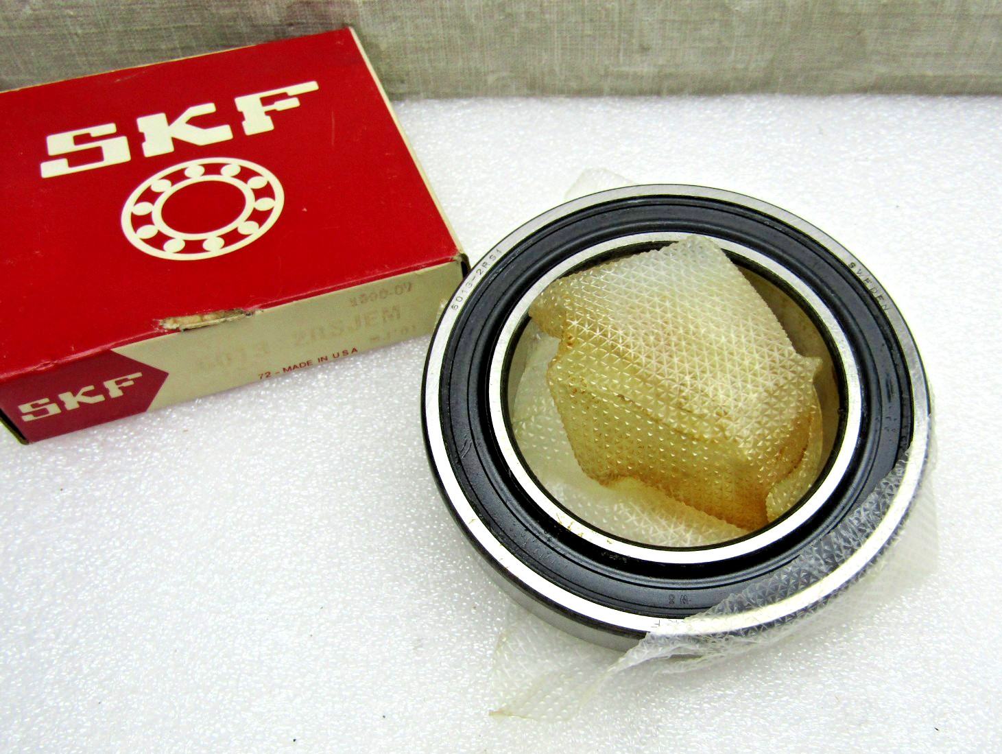 SKF 6013-2RS JEM 65mm X 100mm X 18mm Sealed Bearing