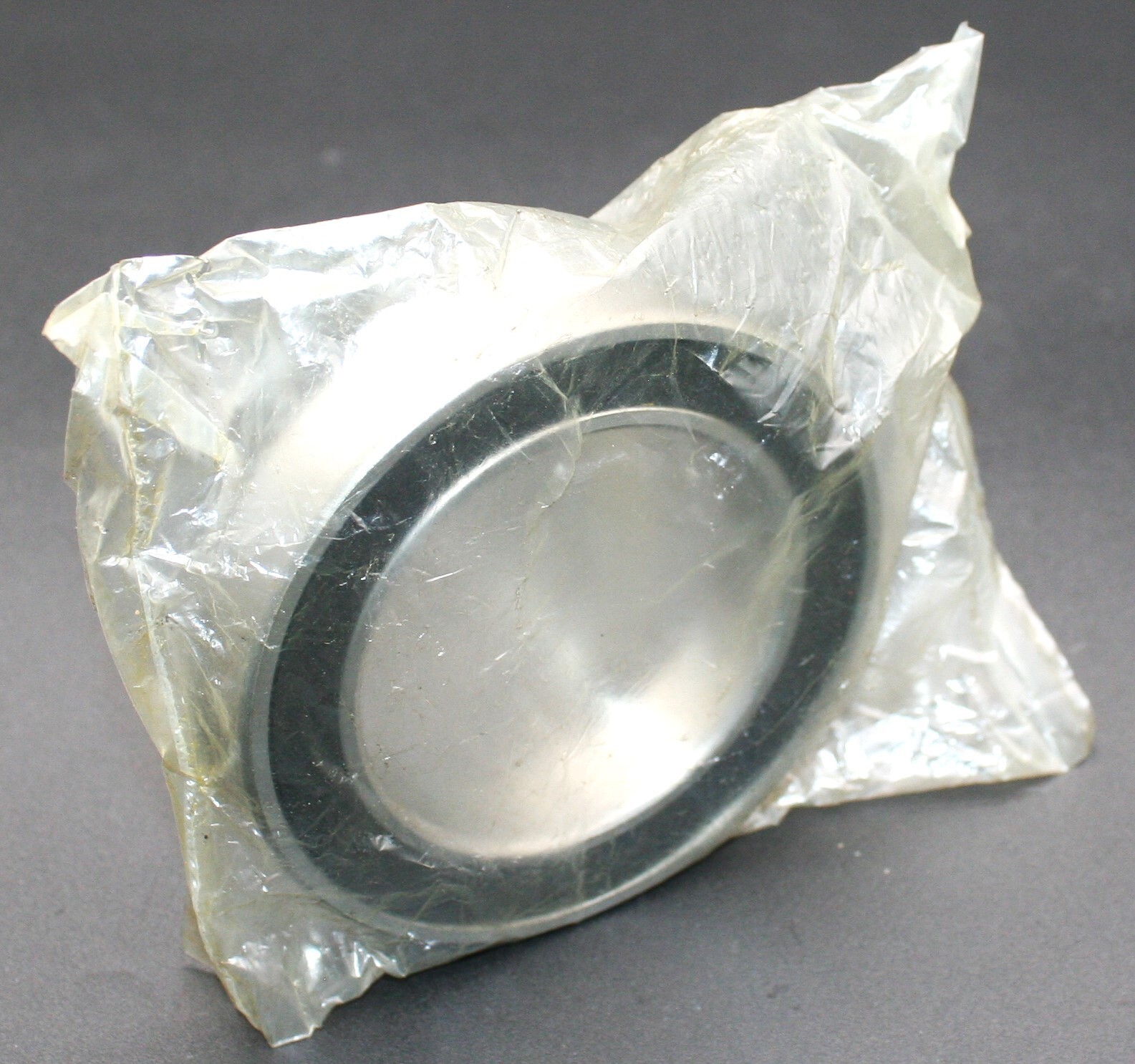 One (1) HCH 6013 2RS Deep Groove 65 MM ID USA NEW
