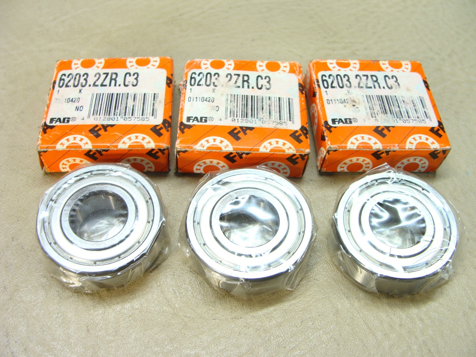 NEW lot of 3 FAG 6203.2ZR.C3 bearings