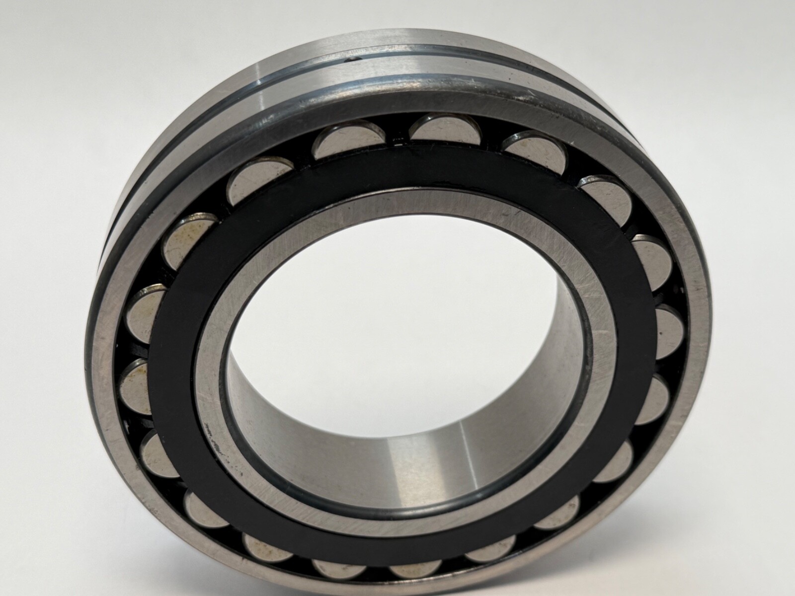 FAG 22216ESK.TVPB Spherical Bearing 22216E 22216-E-S-K-TVPB-W33 80x140x33 mm