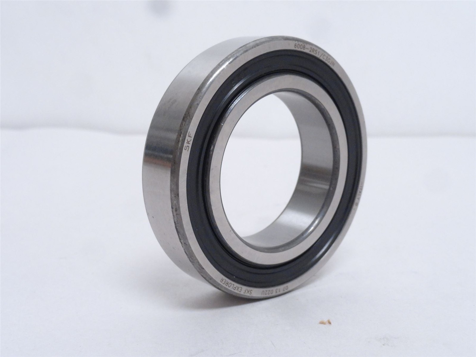244504 Old-Stock; SKF 6008-2RS1/C3GJN Ball Bearing 40mmID x 68mmOD x 15mm Wide