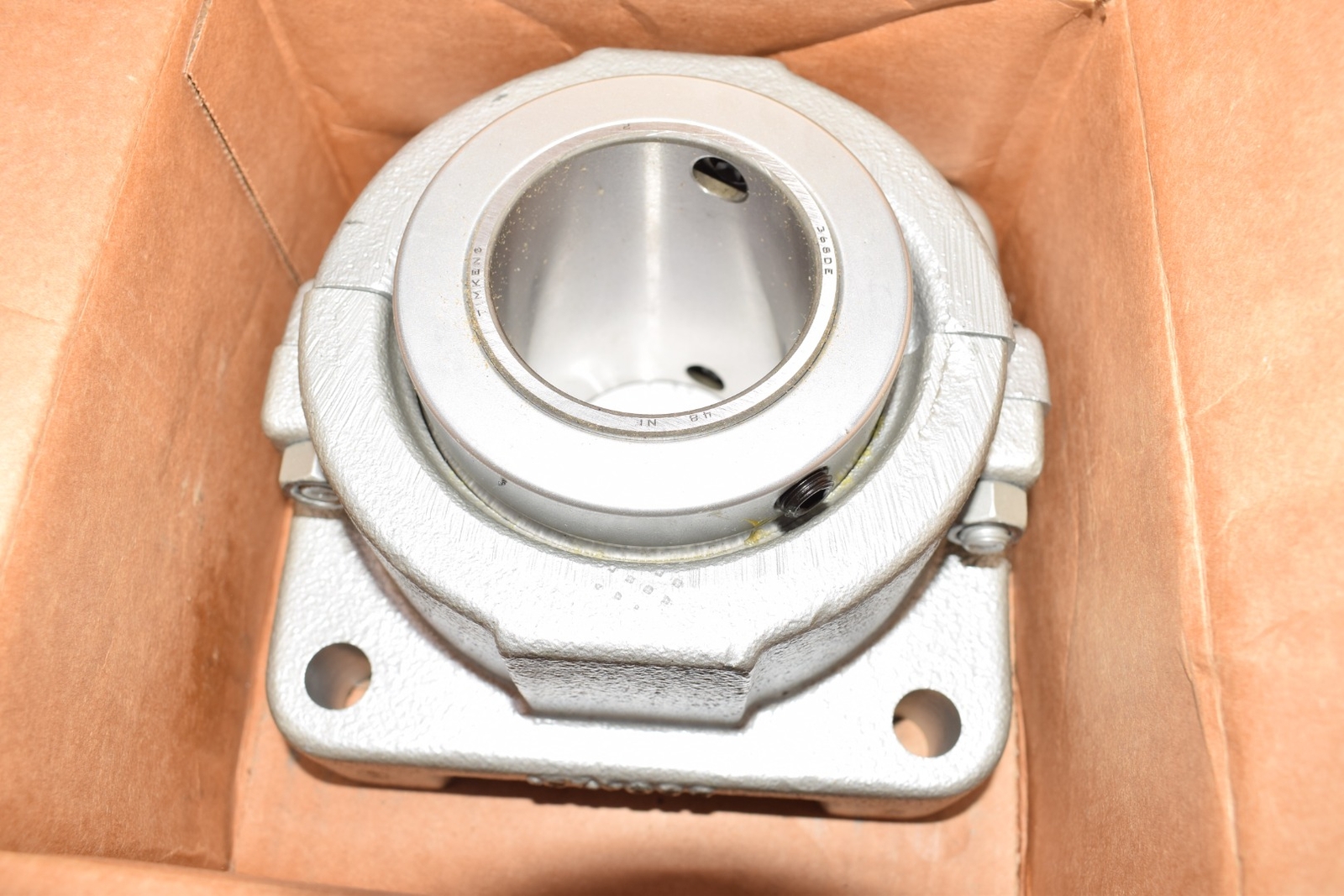 NEW SEALMASTER RFB 200C CR Flange-Mount Roller Bearing Unit Tapered Roller Brg.,