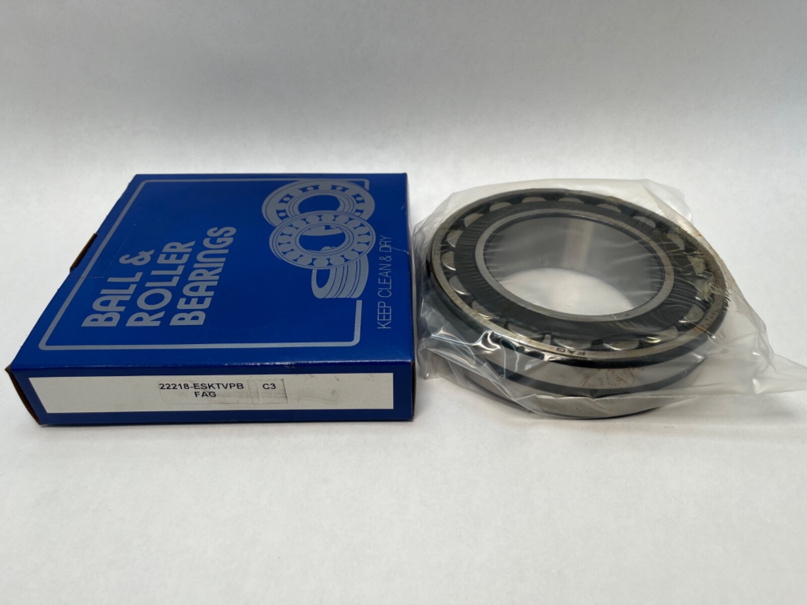 FAG 22218ESK.TVPB.C3 Spherical Bearing 90x160x40mm 22218-ES-K-TVPB-C3 22218E USA
