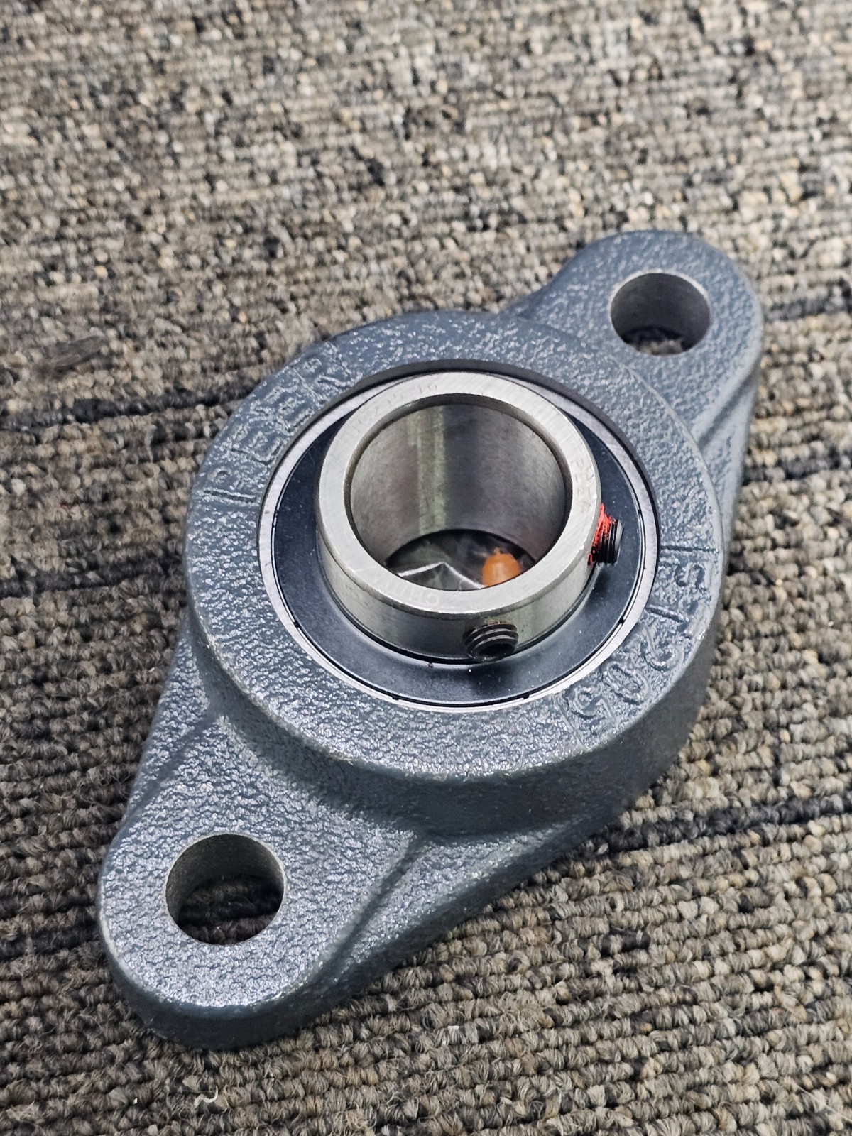 Peer UCFT205-16: Flange Bearing Unit 1″ Bore 2 Bolt Flange