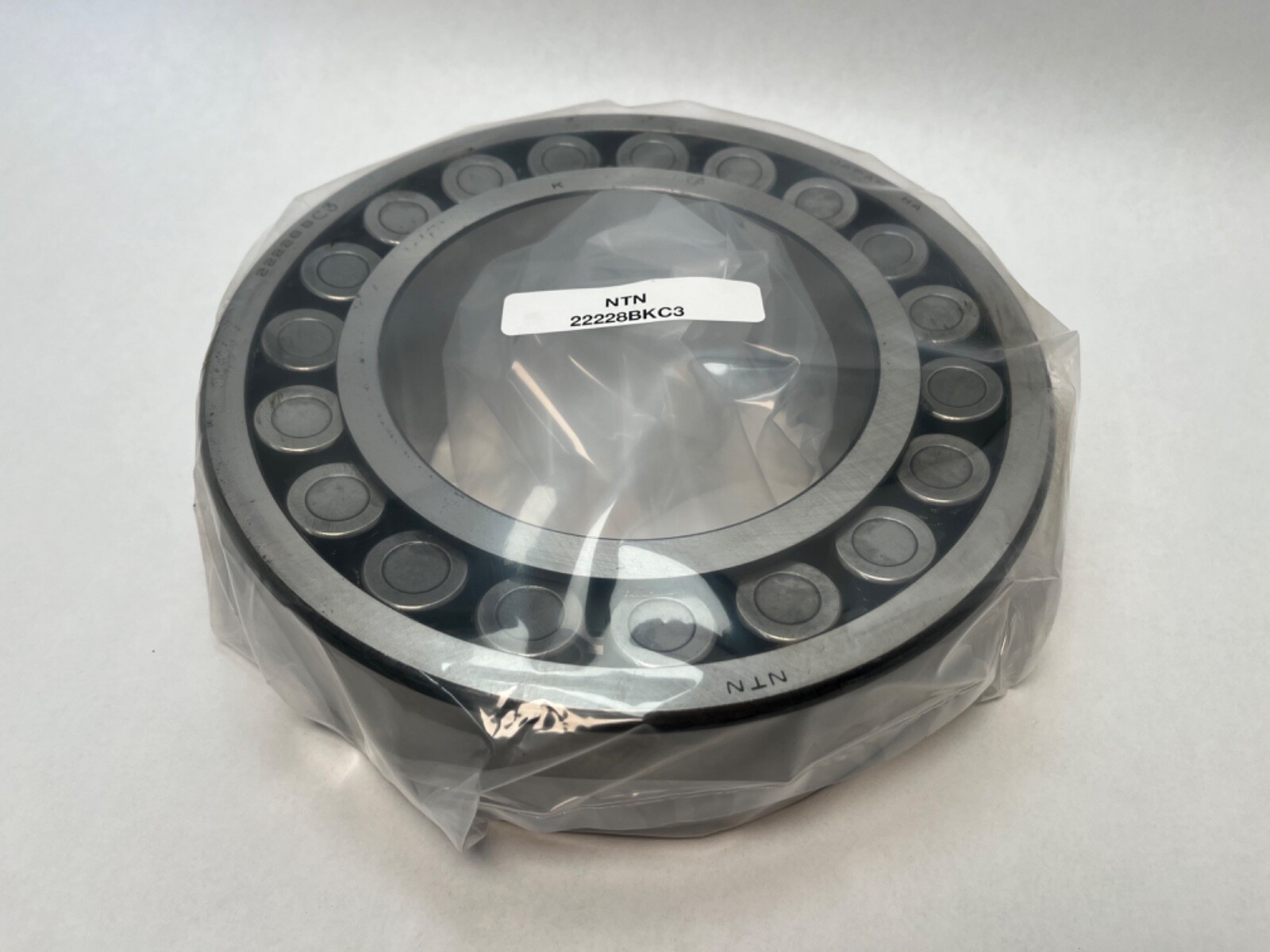 NTN 22228BKC3 Bearing 140x250x68 mm 22228J 22228-B-K-C3 Japan