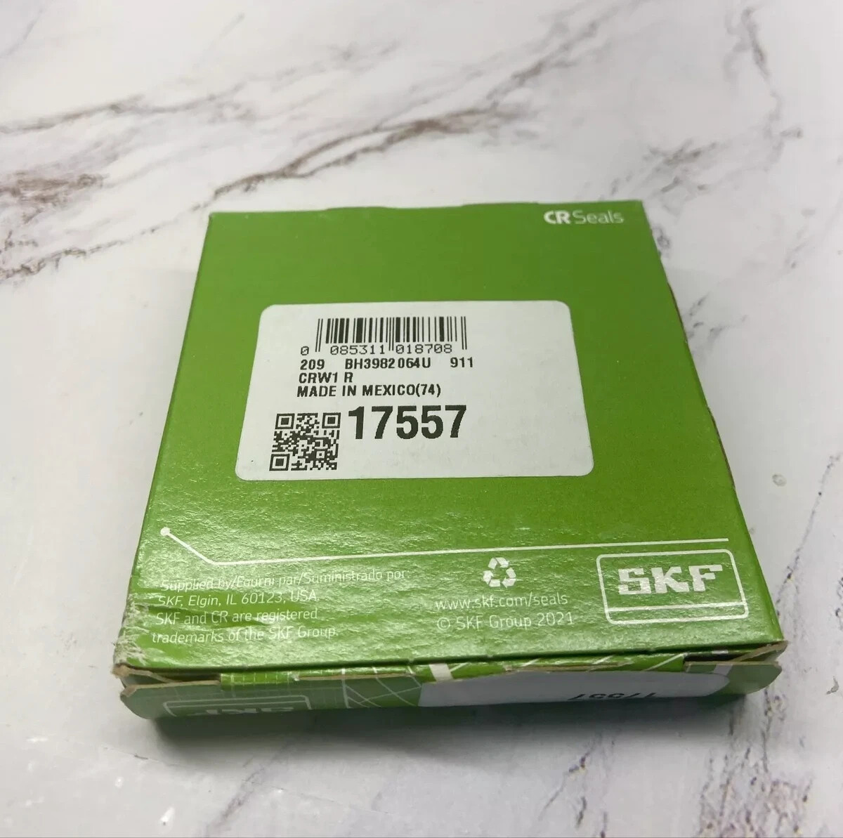 NEW SKF 17557 rotary seal 1PCS #NN