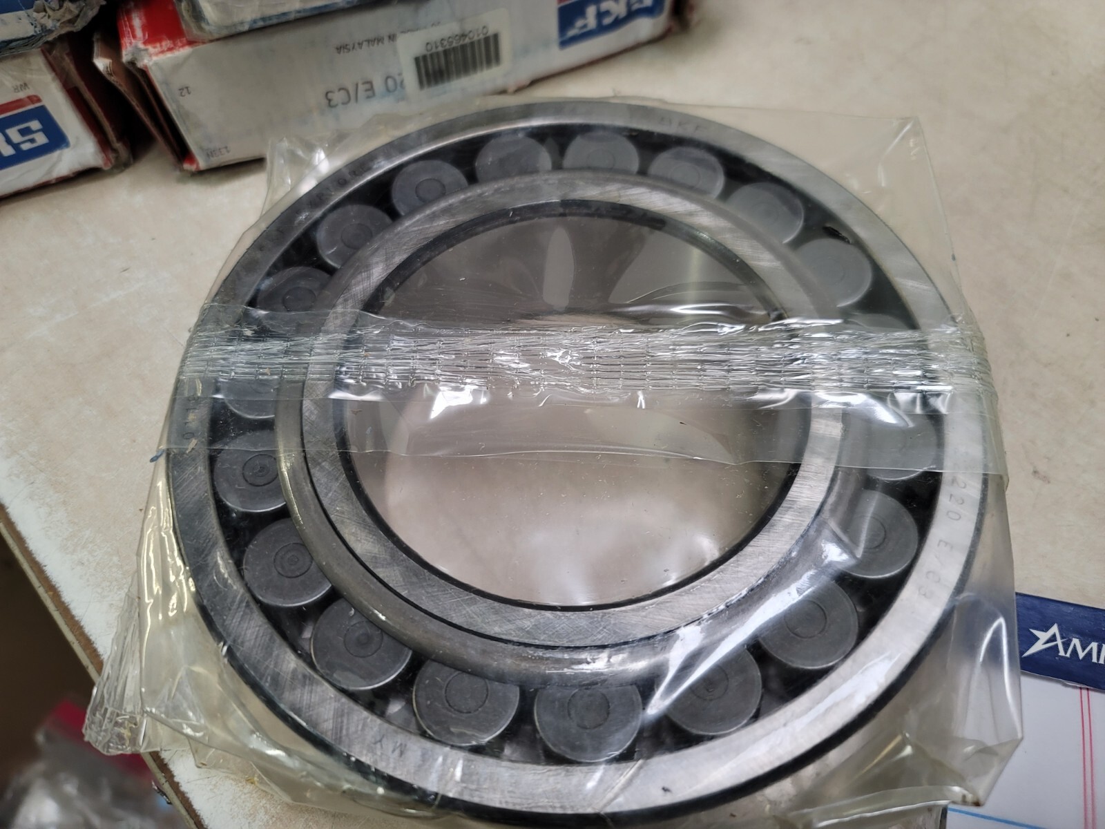 SKF 22220 E C3 SPHERICAL ROLLER BEARING 100x180x46 mm 22220EC3 NOB