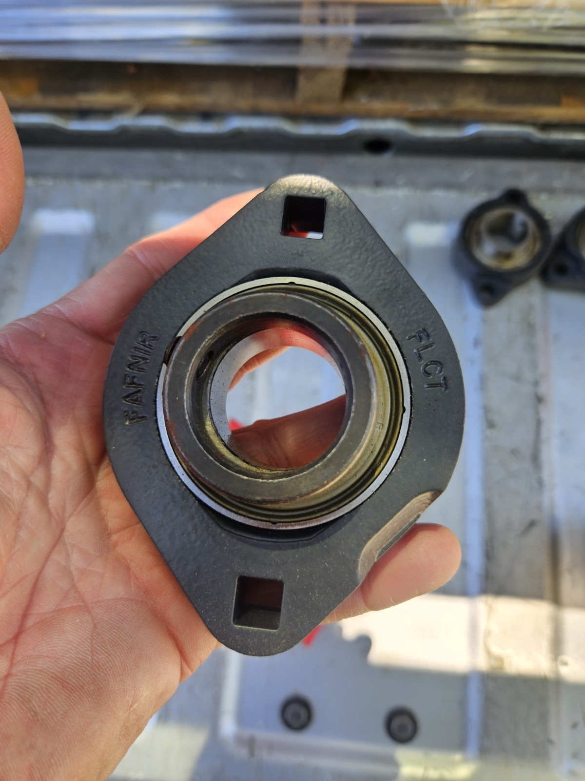 Fafnir FLCT1 1/4S Two-Bolt Flange Ball Bearing Unit – 1-1/4 in Bore, 2-Bolt NOS