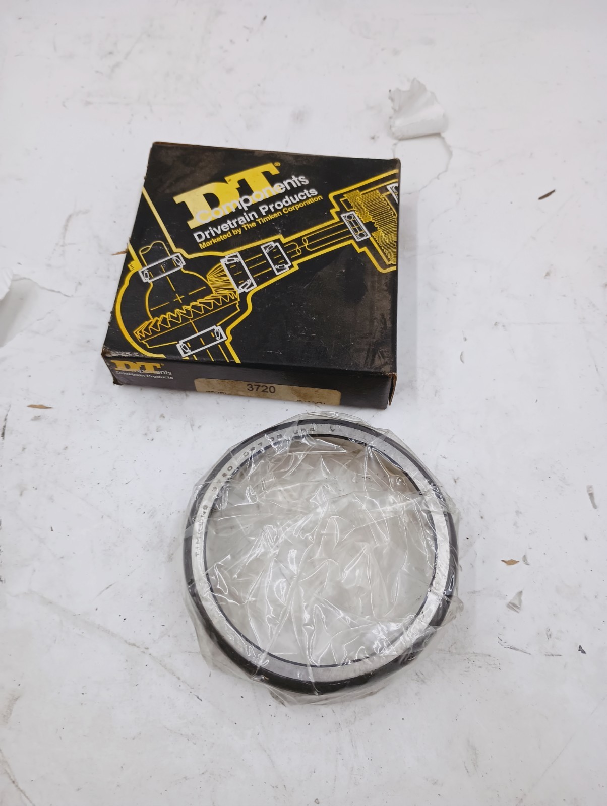 NEW! GENUINE OEM TIMKEN 3720 DT COMPONENTS TAPERED ROLLER BEARING CUP RACE USA