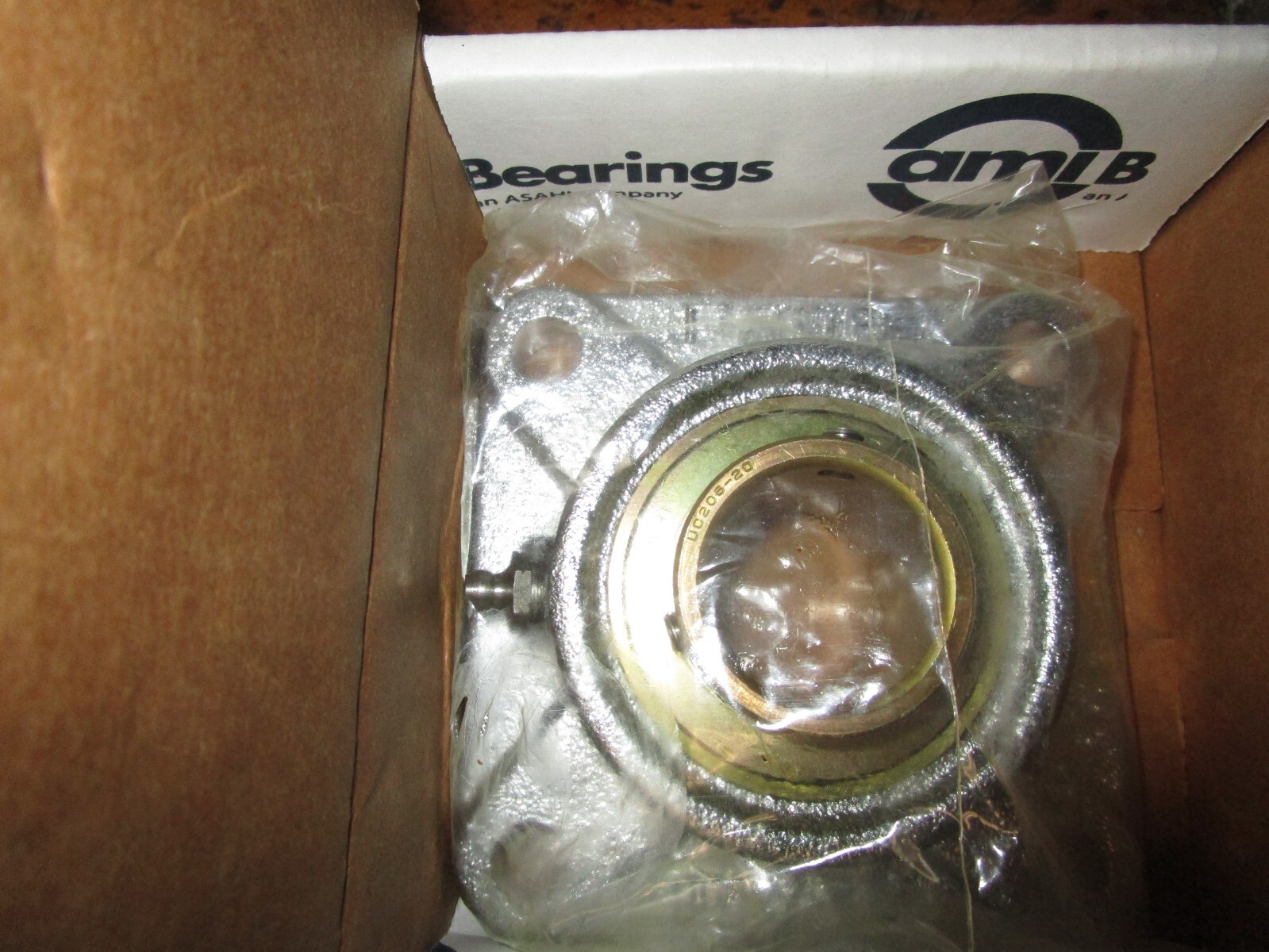 (1) AMI Bearings 4 Bolt Flange Mount Bearing UCF206-20NPMZ2 1-1/4″