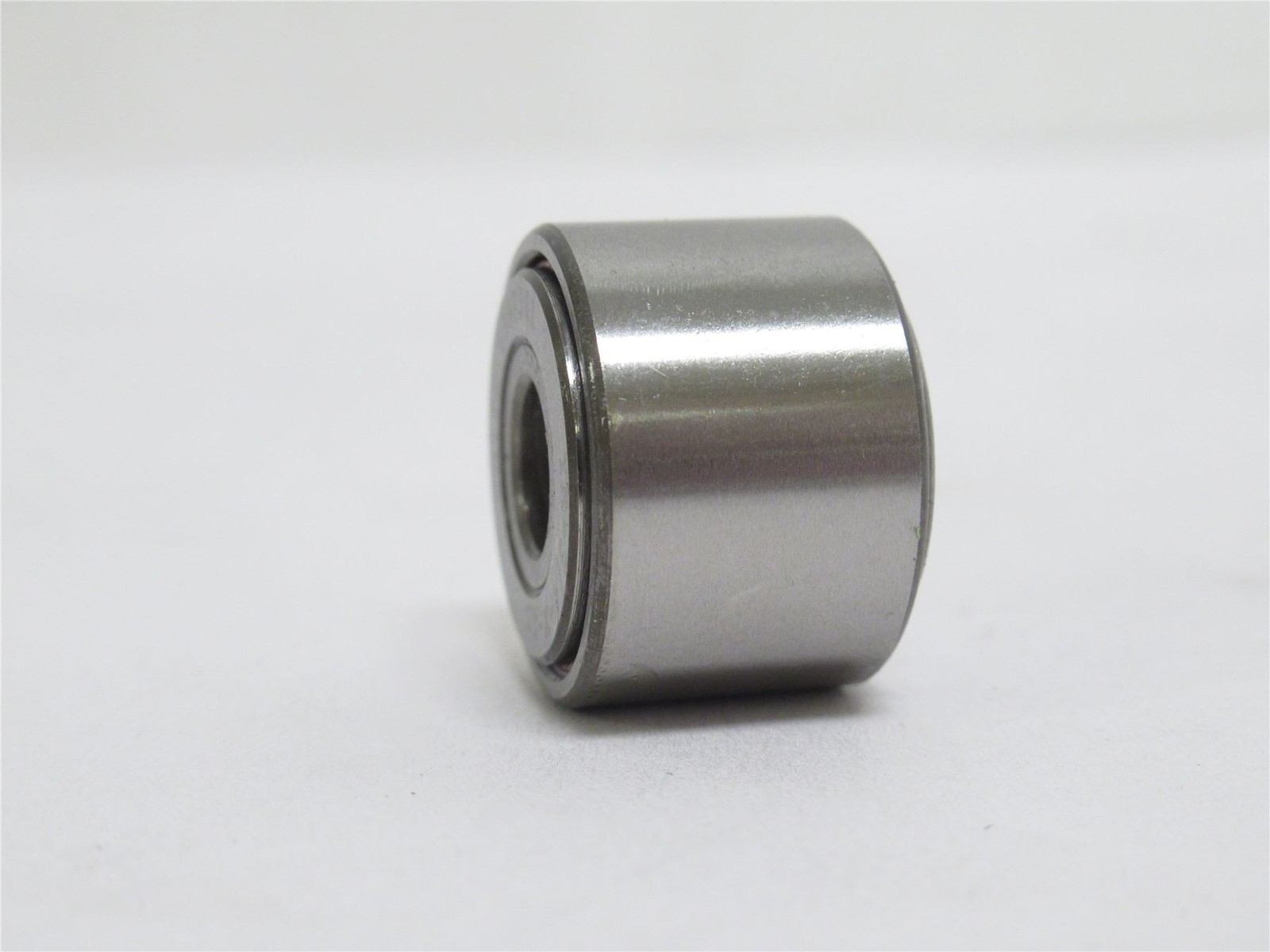 235450 New In Box; Smith YR-3/4-X-SS Yoke Roller 1/4″ID x 3/4″OD x 1/2″ Width