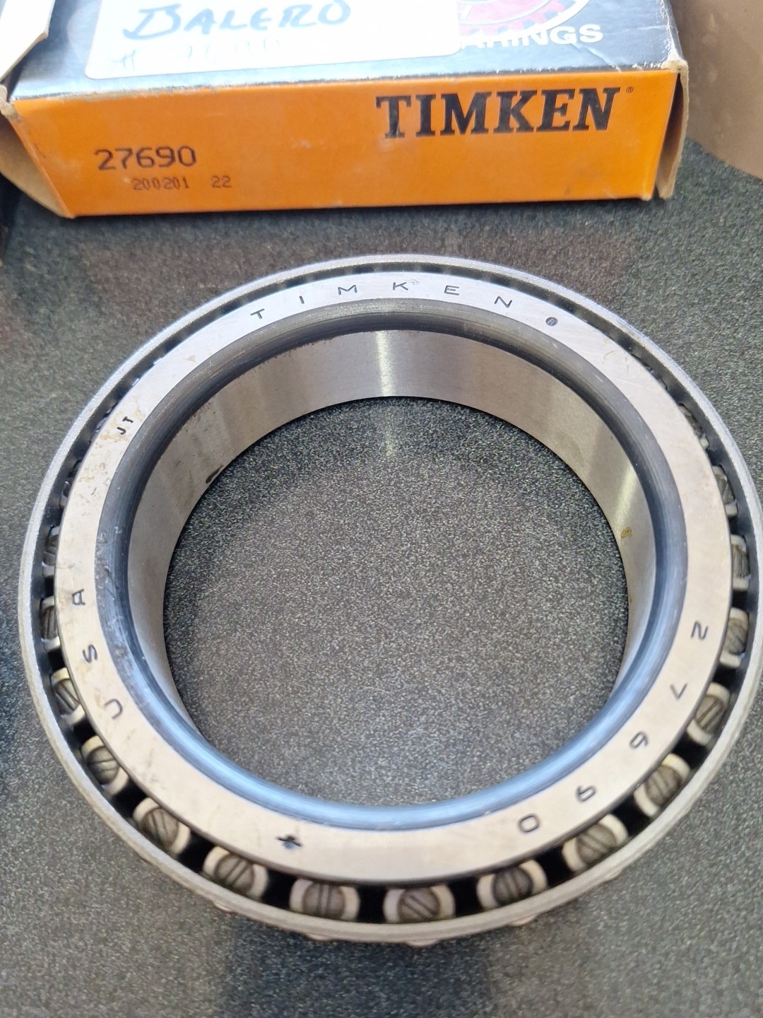 Timken 27690 Tapered Roller Bearing Cone 3.2813 inch Bore