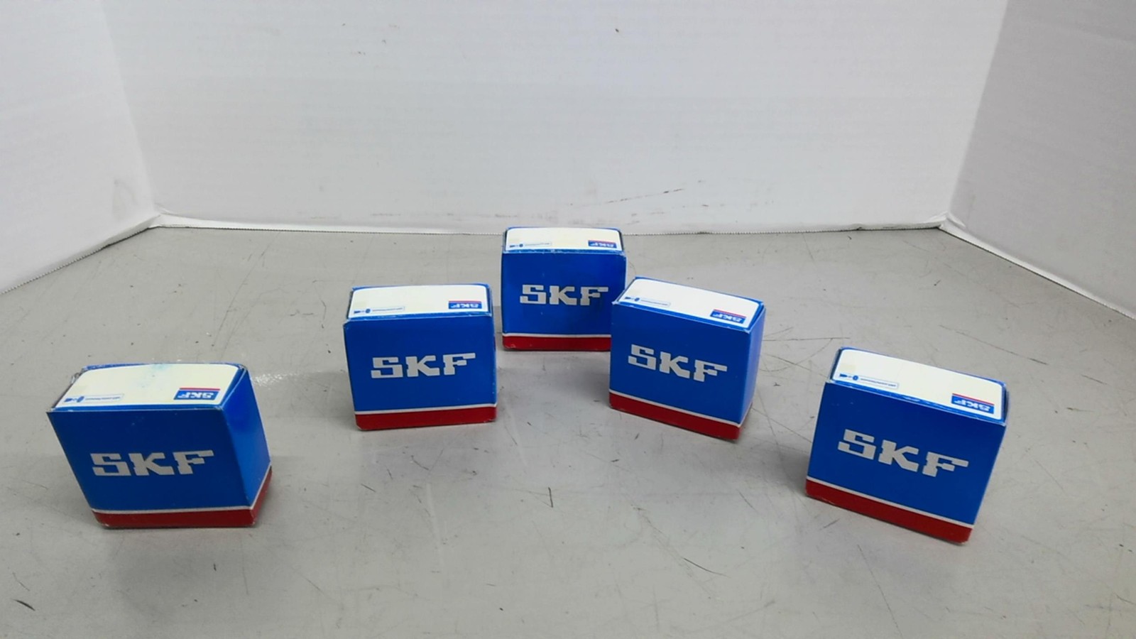 SKF 305805 C-2Z Bearing Lot of 5