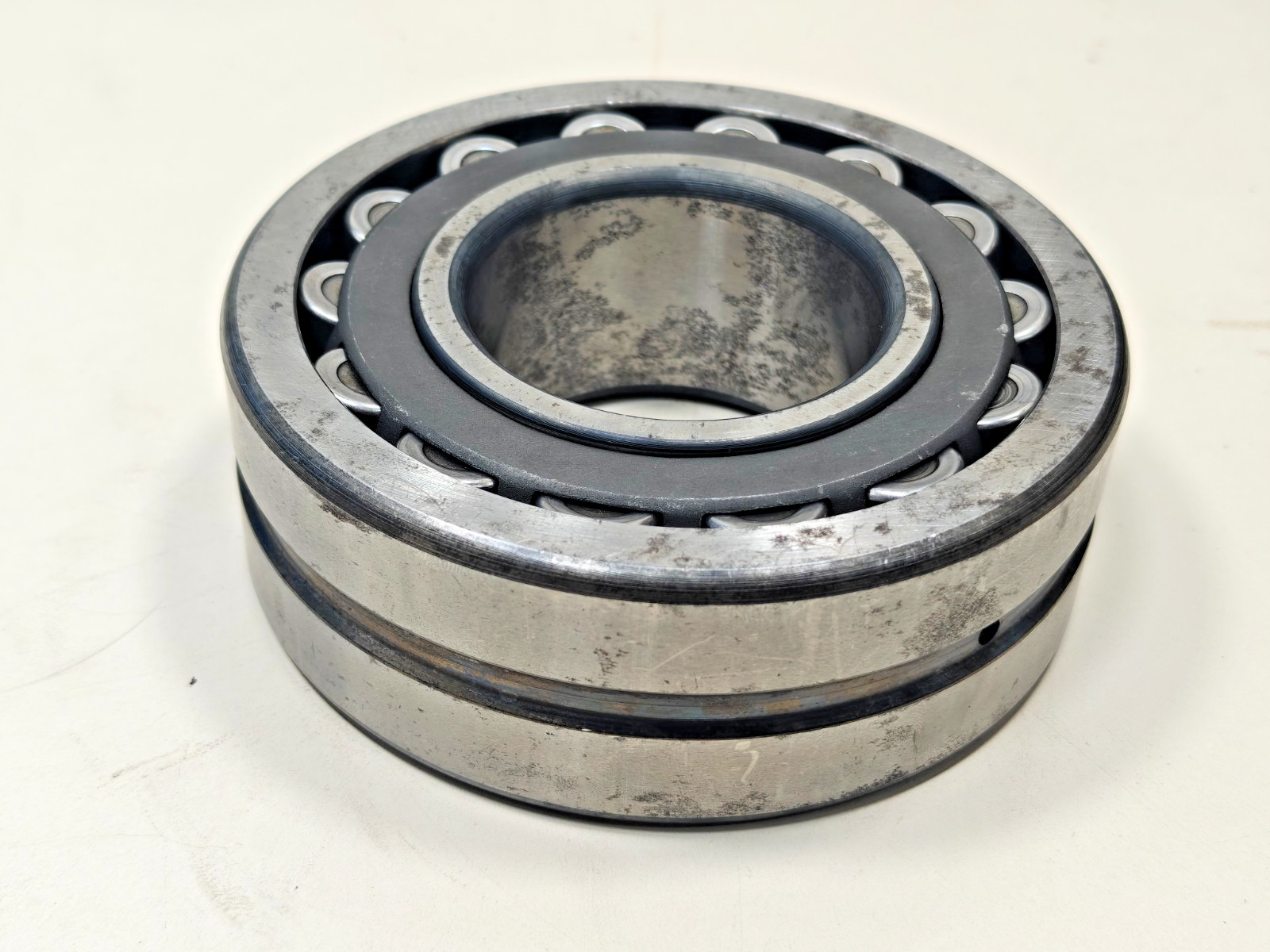 22313 CC/W33 SKF Spherical Roller Bearing 22313CC/W33 Straight Bore 65x140x48mm