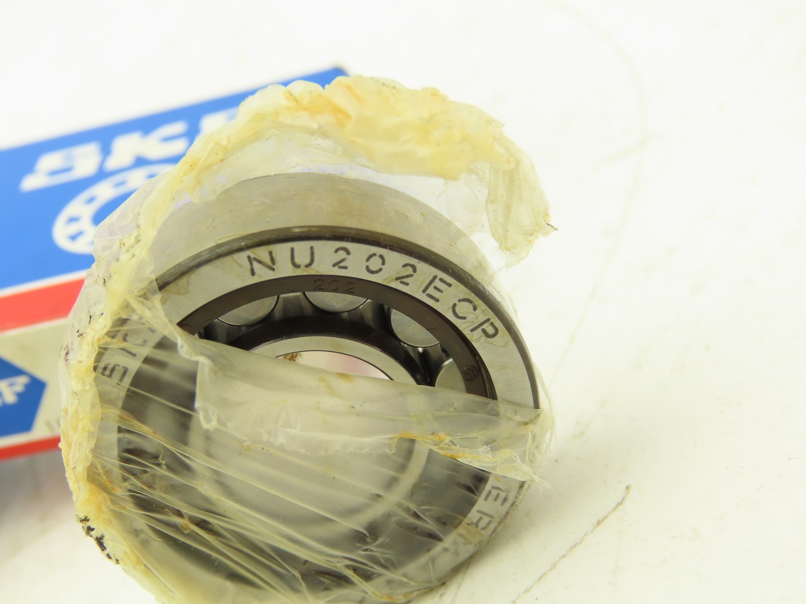 SKF NU 202 ECP Cylindrical Roller Bearing 15mm ID 35mm OD 11mm W Lot of 2