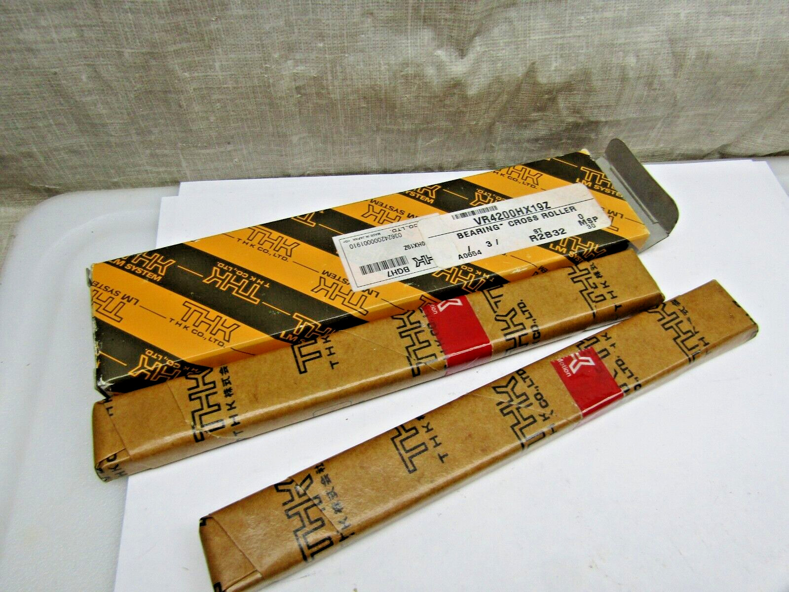THK VR4-200HX19Z Cross Roller Bearing Set