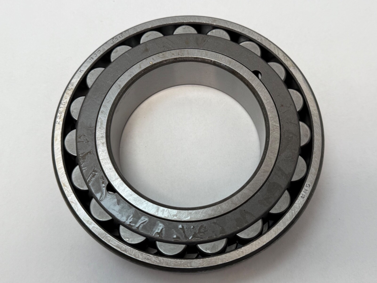 SNR 22216EAKB33J30 Bearing 22216E 22216 EA K W33/B33 C3/J30 80x140x33 mm
