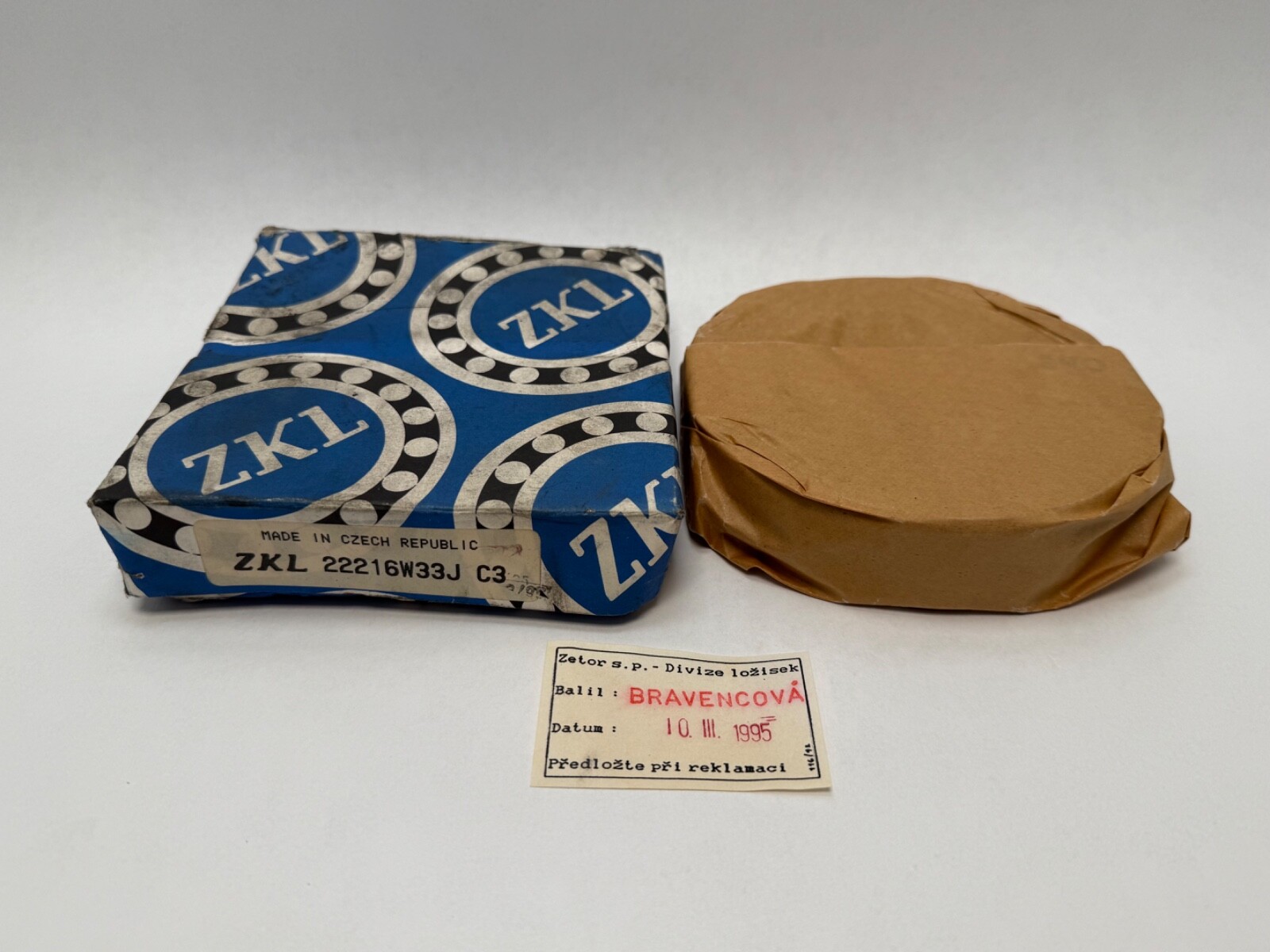 ZKL 22216W33JC3 Bearing 22216-W33-J-C3 22216J 22216C 22216CC 80x140x33 mm