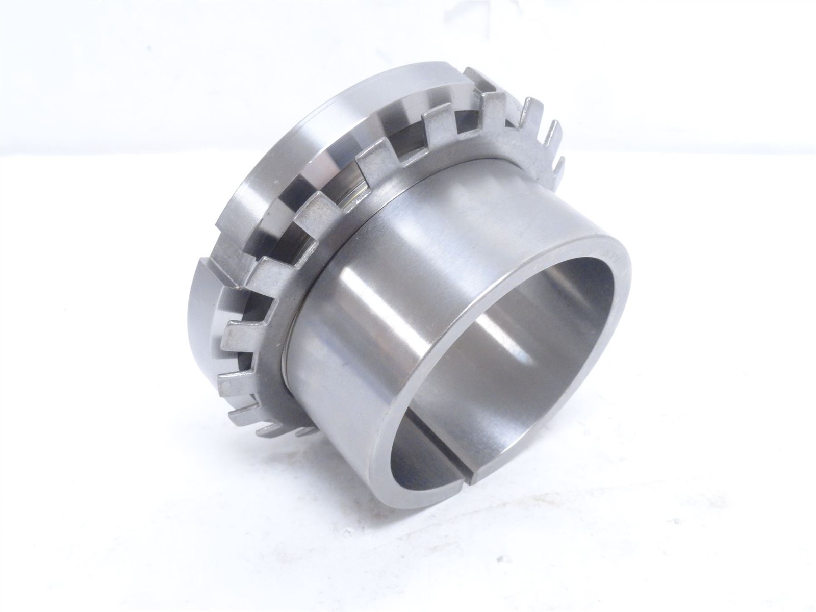 251218 New-No Box; FAG H318 Bearing Adapter Sleeve; 80mmID; M90x2 Threads