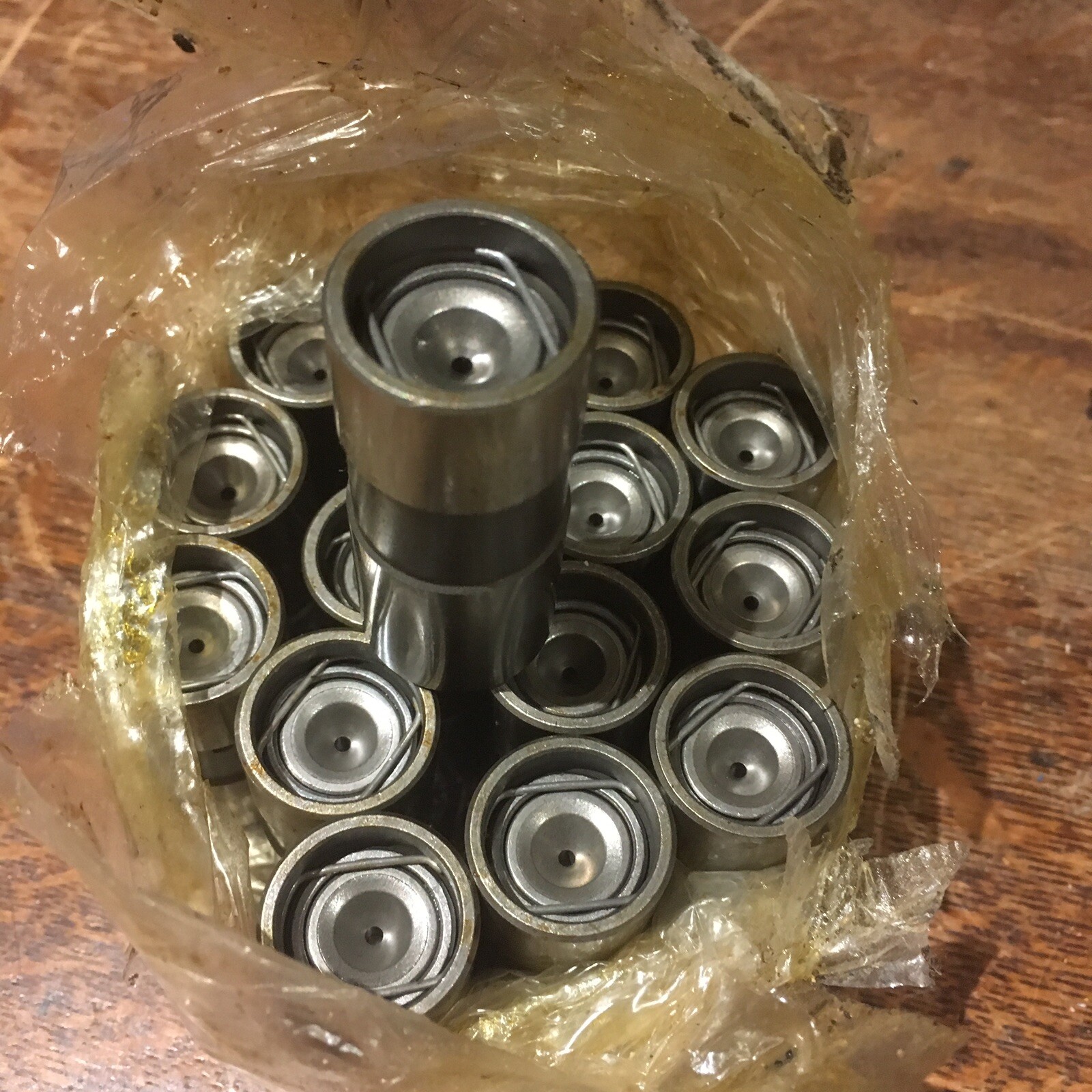 (Lot 16) Cylindrical Roller Bearings Unmarked 2″ L ~0.85″OD