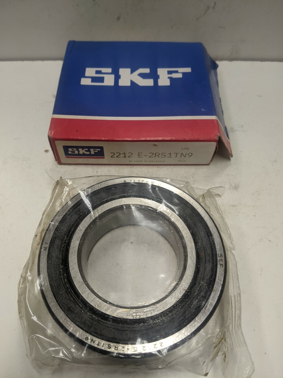 SKF 2212 E-2RS1TN9 Self Aligning Double Row Ball Bearing 60x110x28mm Sealed New