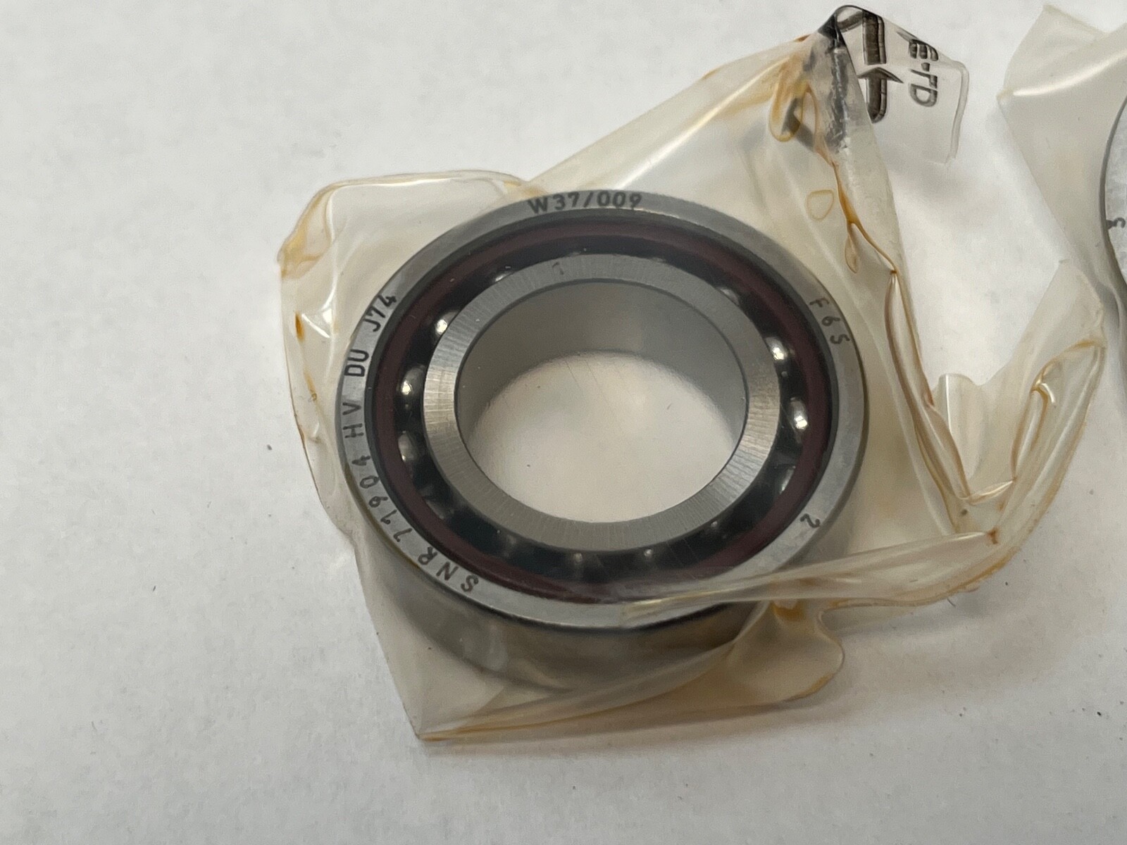 SNR 71904HVDUJ74 Bearing 20x37x9mm 7904-E-T-DUL-P4 71904-H-V-DU-J74 Germany 2Pcs