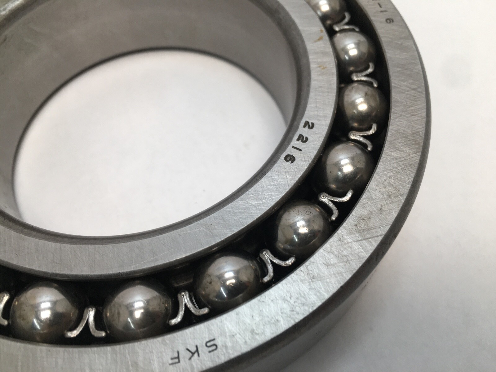 SKF 2216 Self Aligning Bearing 80x140x33 mm USA