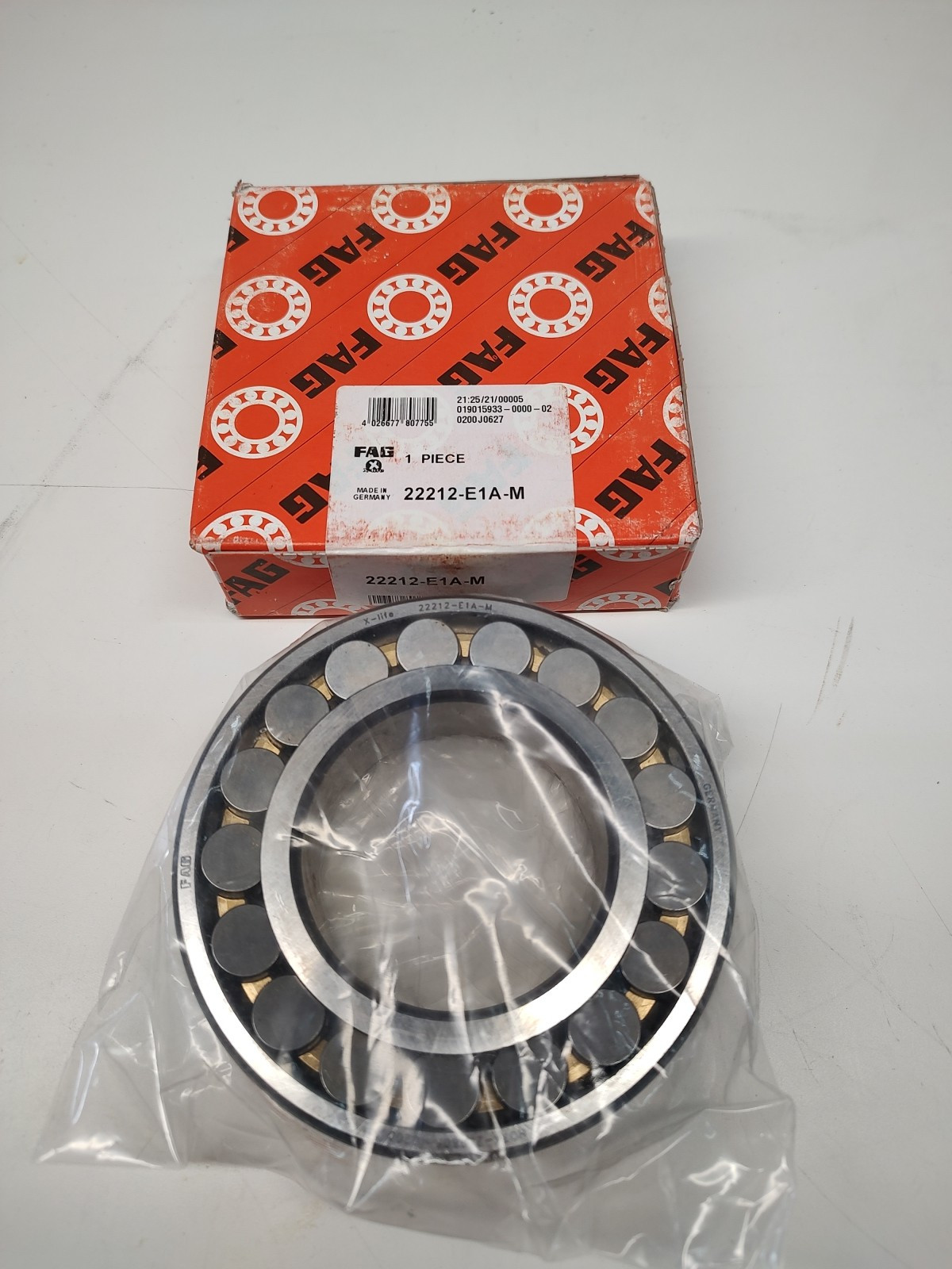 NEW FAG 22212 E1AM W33 Spherical Roller Bearing Straight Bore 60x110x28 Germany