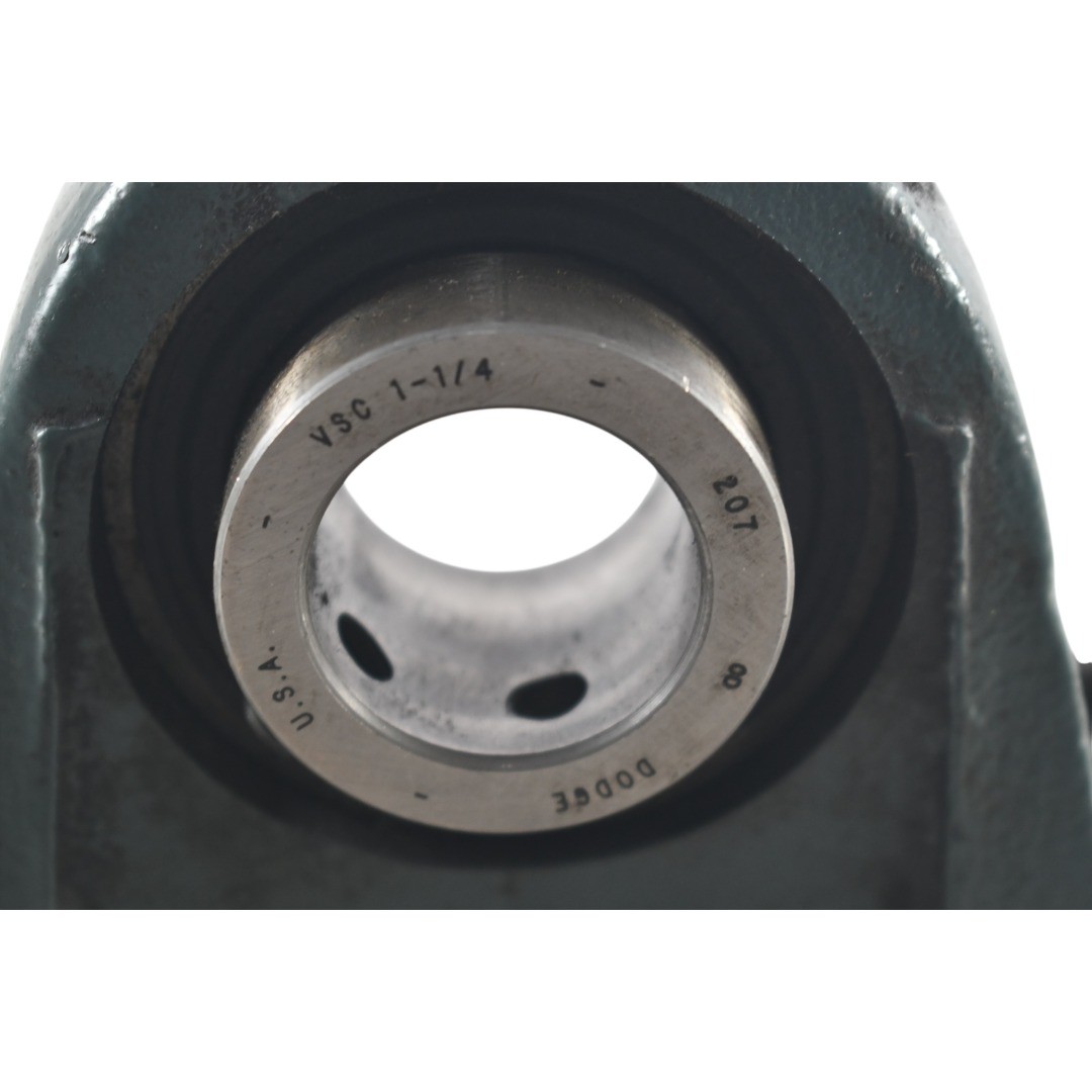 Dodge P2B-VSC-104 131105 1-1/4 Inch 2 Bolt Pillow Block Bearing Unit VSC 207