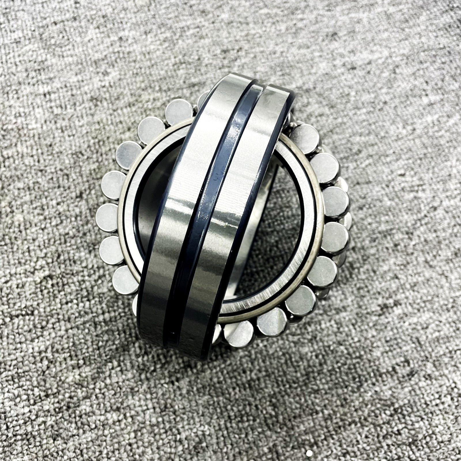 NEW 22215 E C3 SPHERICAL ROLLER BEARING FITS FOR SKF 75x130x31 (mm)