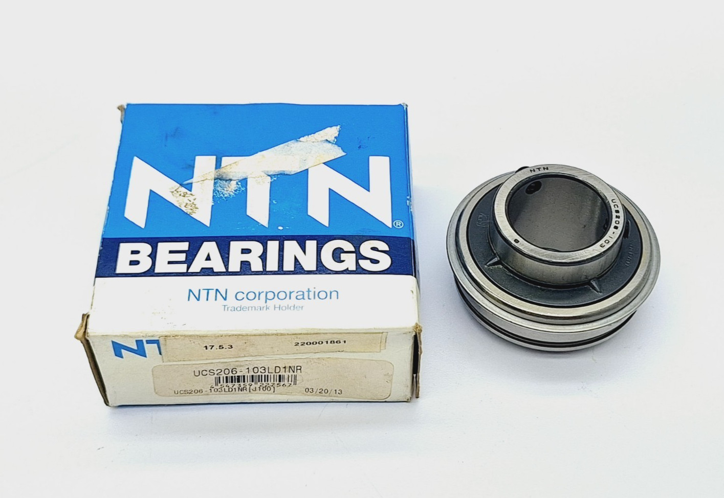 NTN UCS206-103LD1N INSERT BALL BEARING 1-3/16″(30.16mm)-BORE 2.441″-OD