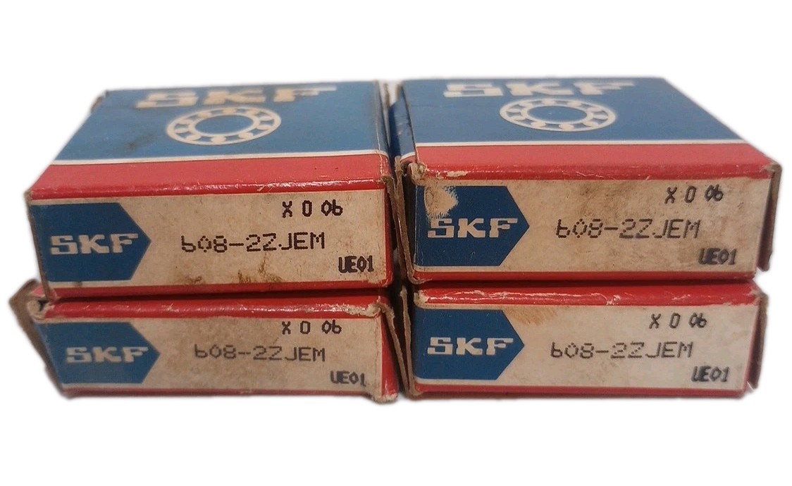 Lot of (4) BRAND NEW / SKF 608-2ZJEM / 8MM BORE / BALL BEARINGS / MADE IN ITALY