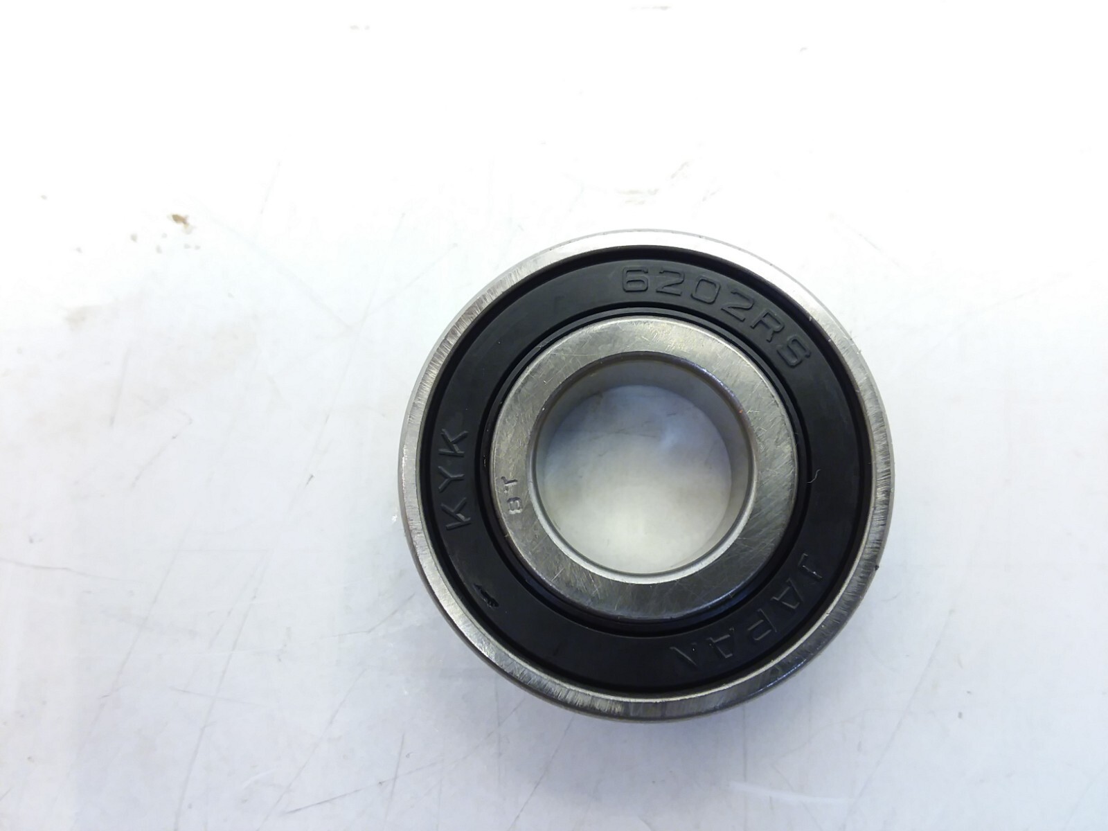 KYK 6202-2RS WM040SR12 BALL BEARING 15MM X 35MM X 11MM NIB