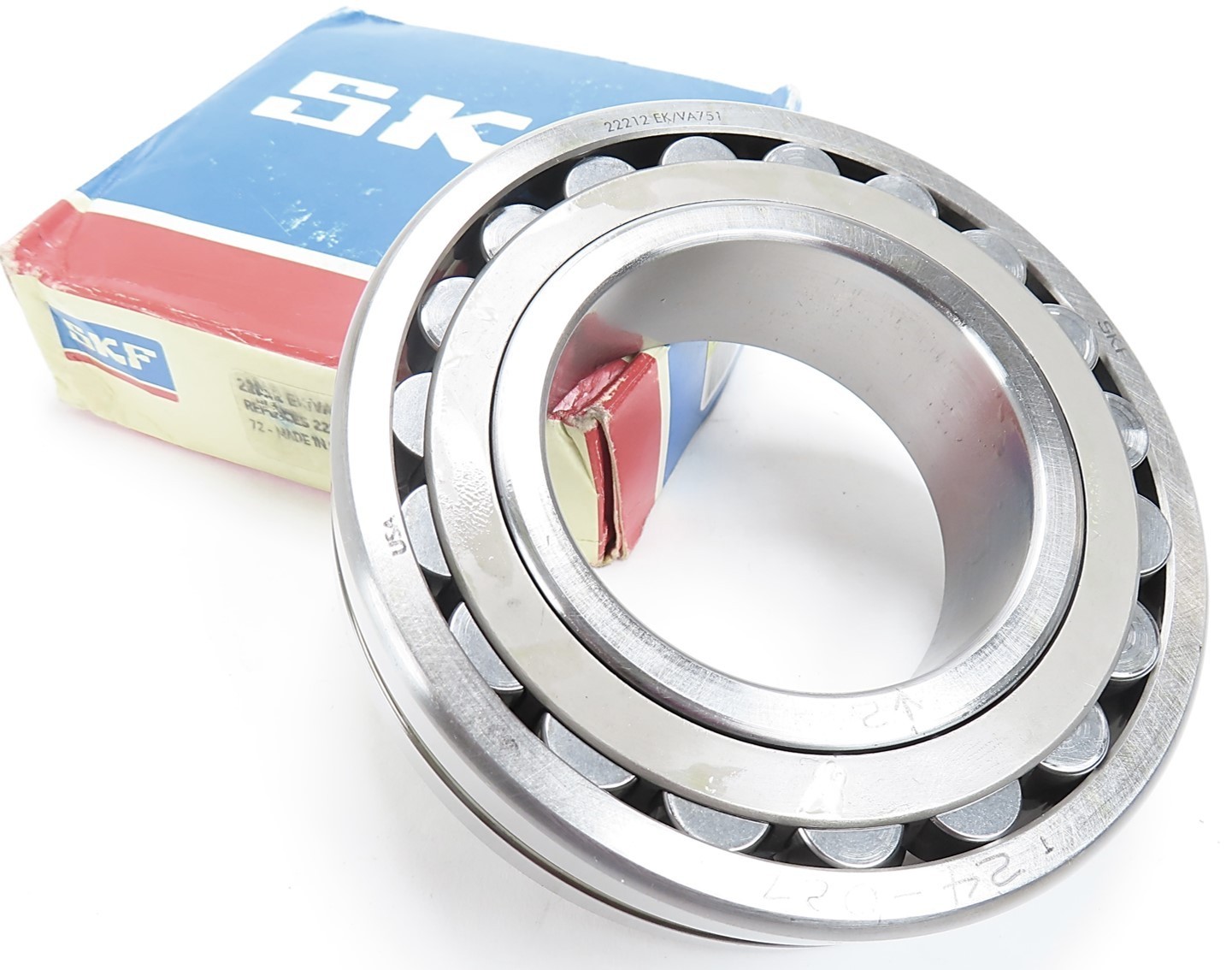 SKF 22212 EK/VA751 Spherical Roller Bearing 60 x 110 x 28mm 7500 r/min NIB