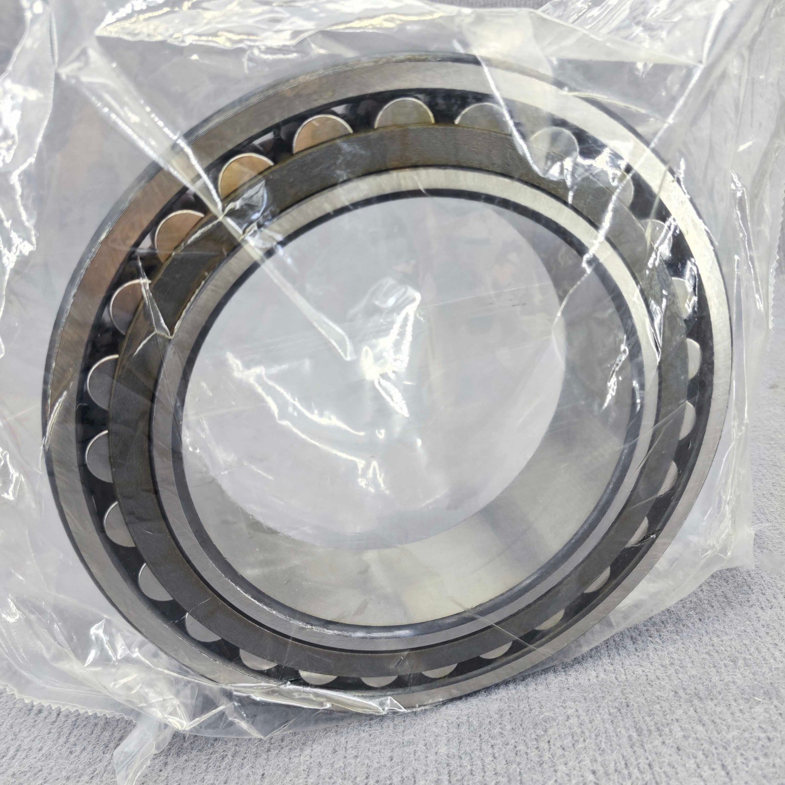New 23030 CC/W33 spherical roller bearing for SKF 23030 CC/W33