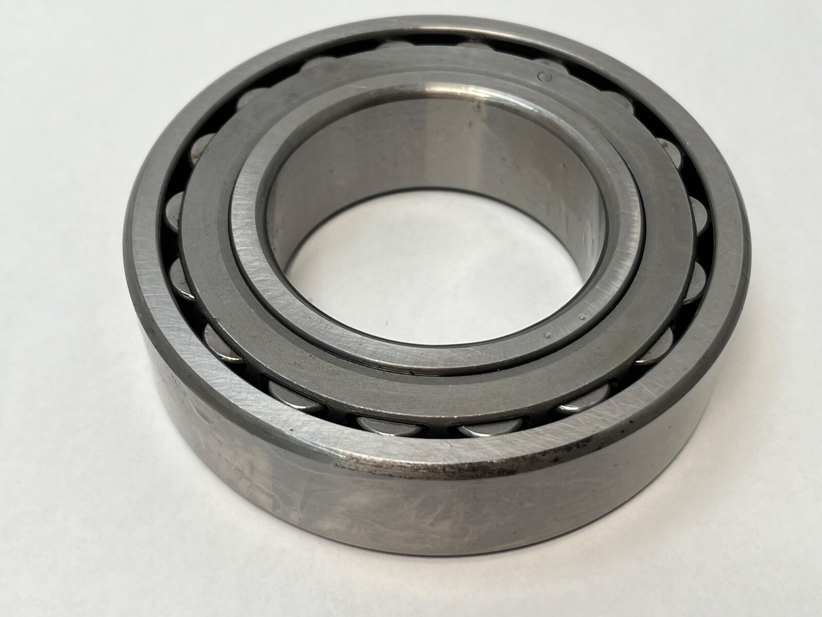 NSK 22212CD Bearing 60x110x28 mm 22212-CD 22212CJ 22212C Japan