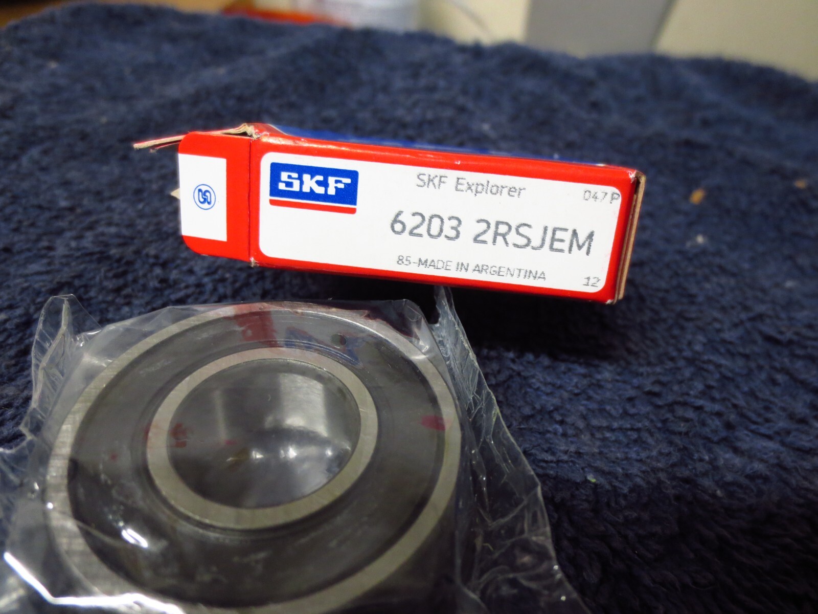 Lot of 2 6203-2RS SKF Brand Rubber Seal Ball Bearing 17x40x12 sealed