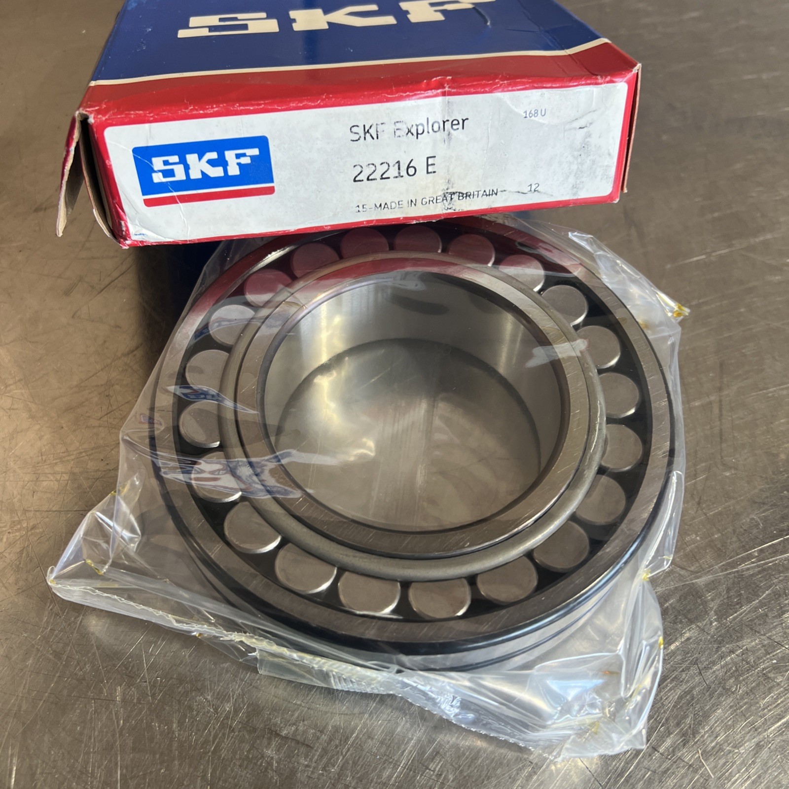 22216E SKF Spherical Roller Bearing Nos Surplus