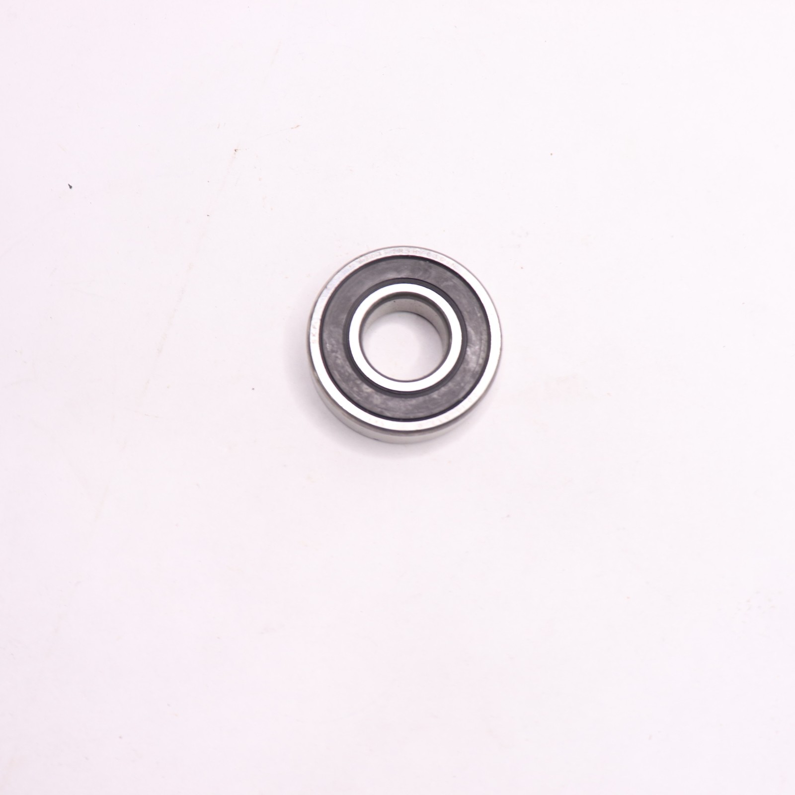 SKF Single Row Ball Bearing 20 x 47 x 14 MM 6204-2RSH