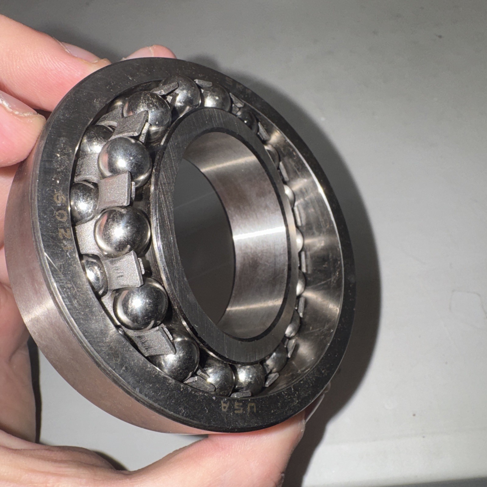 USA 1209 Bearing SKF / B2 R2