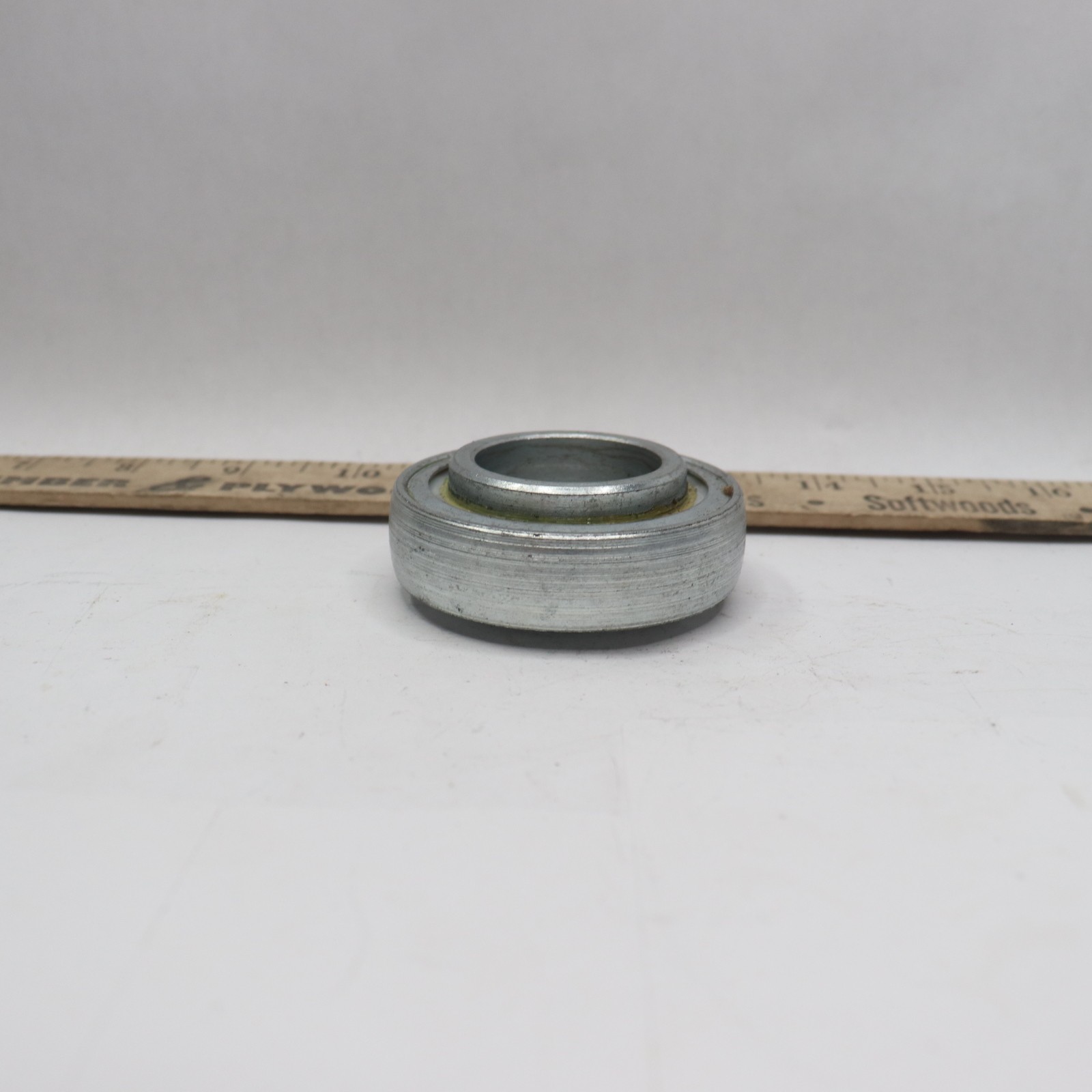 Rotary Bearing 2-1/2″ OD x 1-1/4″ ID x 1″ Center Bore x 5/8″ Wheel Height