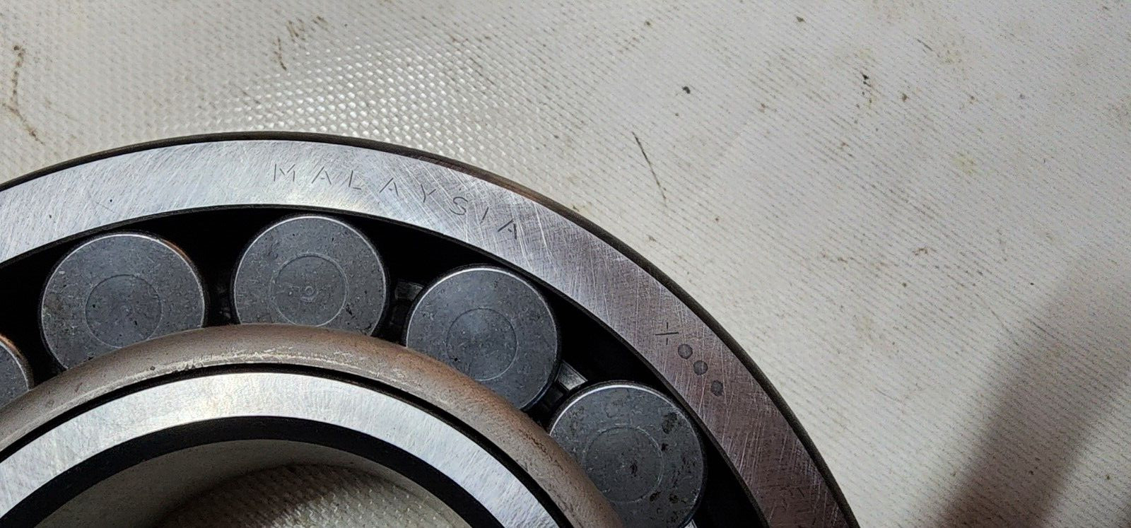 22315 E W33 SPHERICAL ROLLER BEARING OPEN SKF MALAYSIA NORMUL RUSTED 22315