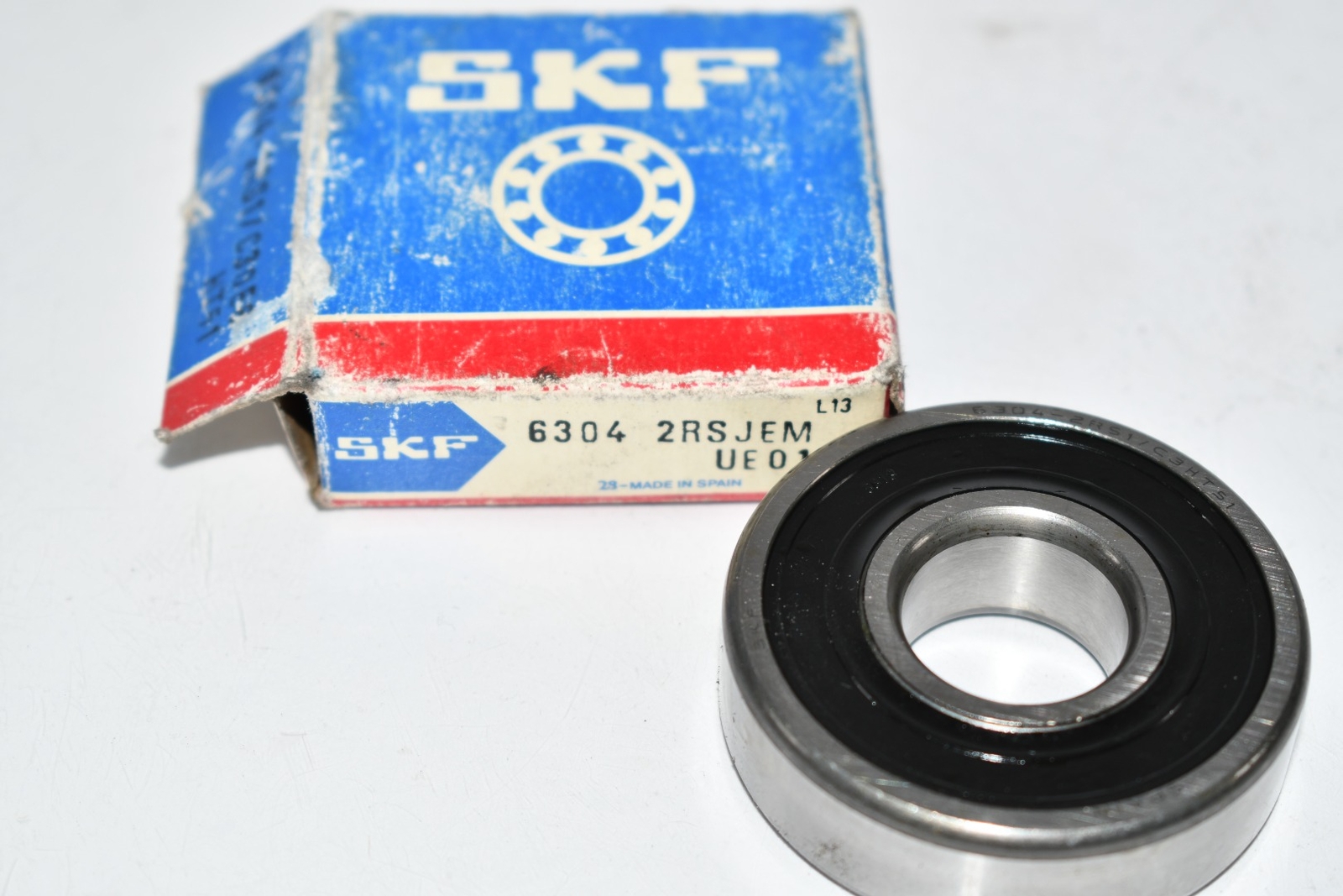 NEW SKF 6304 2RSJEM Medium 6300 Series Deep Groove Ball Bearing