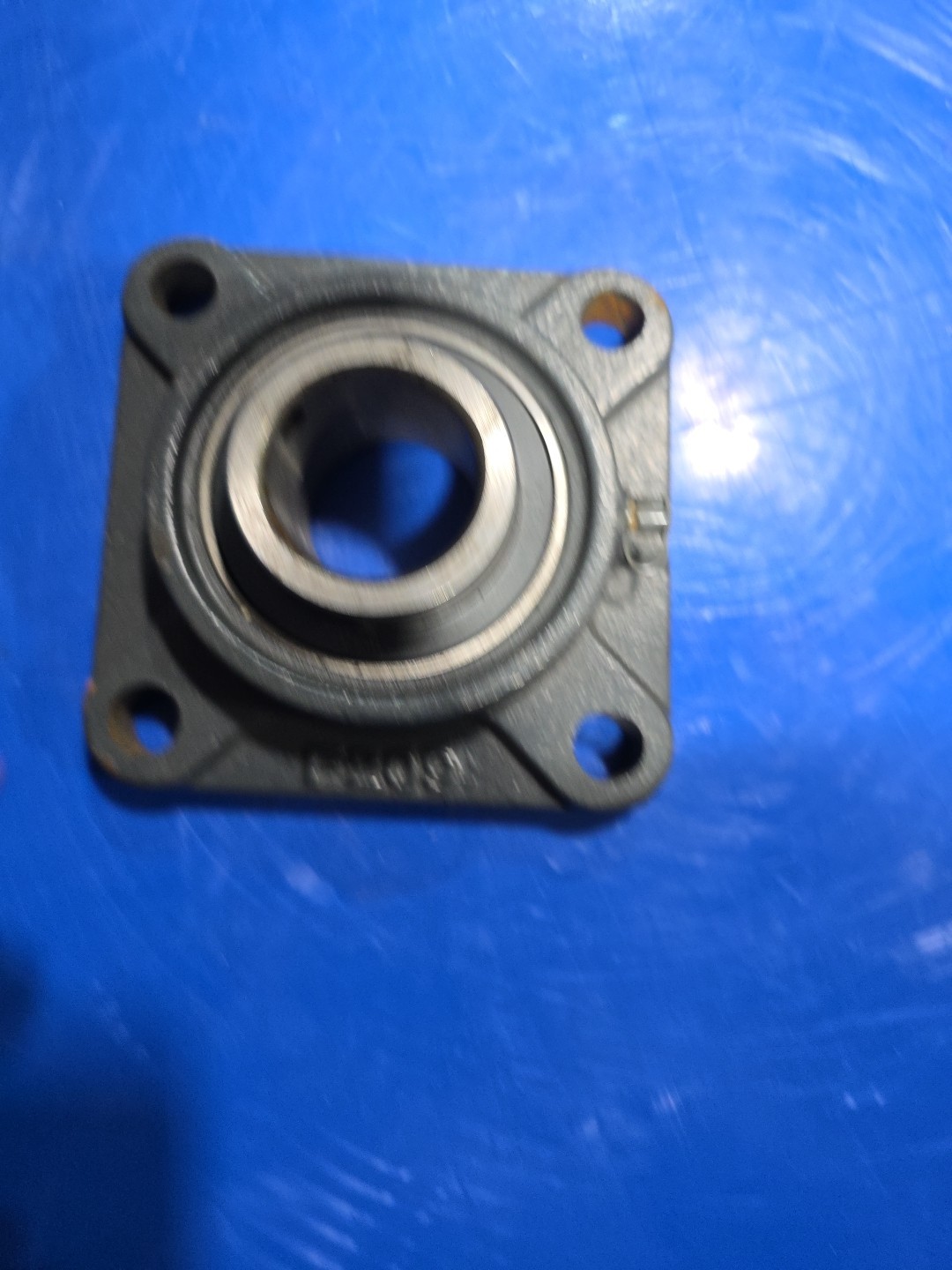 UC209-27 PEER BEARING NEW F209