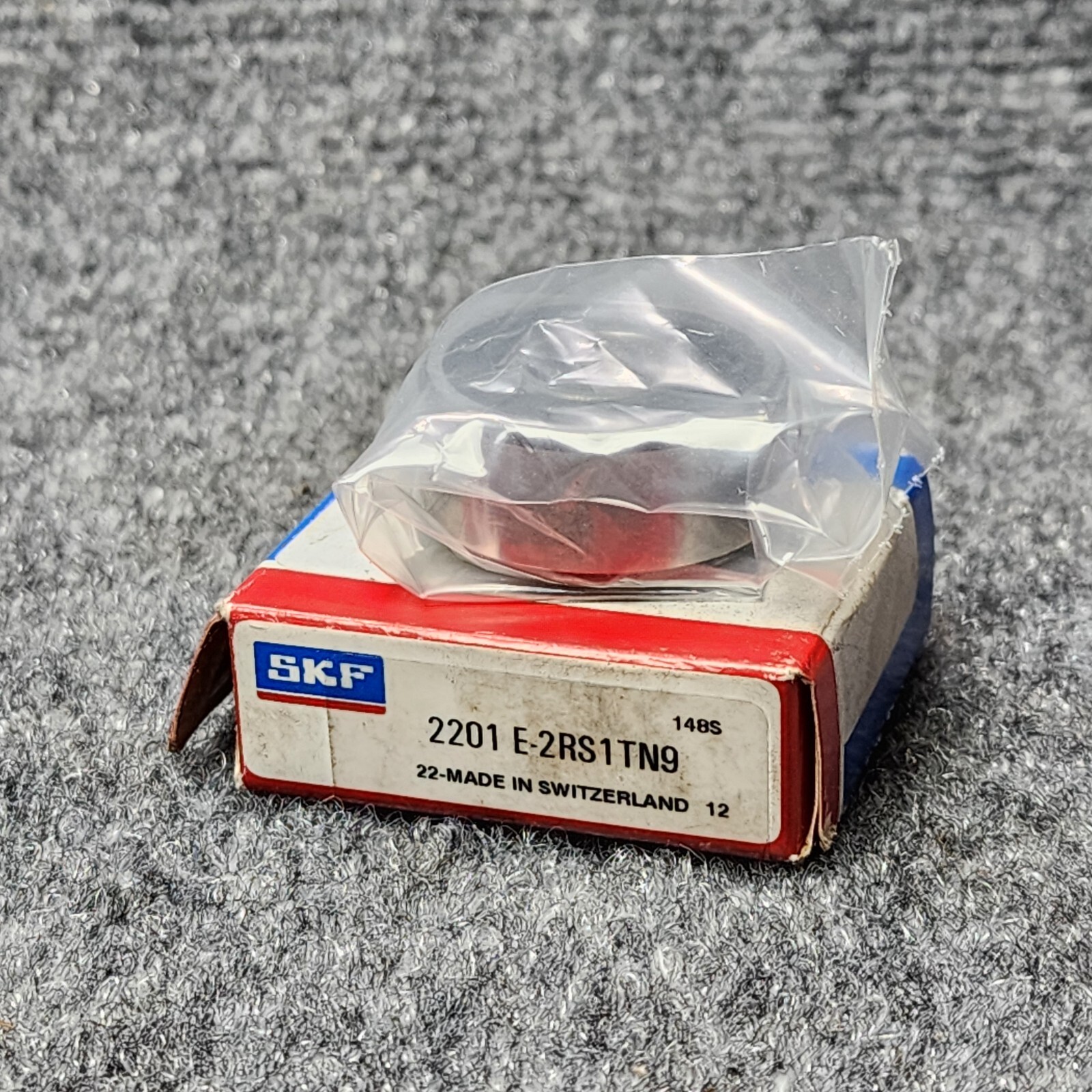 SKF 2201 E 2RS1 TN9 SELF-ALIGNING BALL BEARING, RUBBER SEALED 12x32x14mm