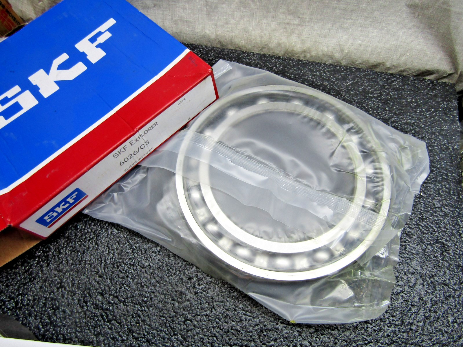 SKF 6026 C3 130mm X 200mm X 33mm Open Bearing