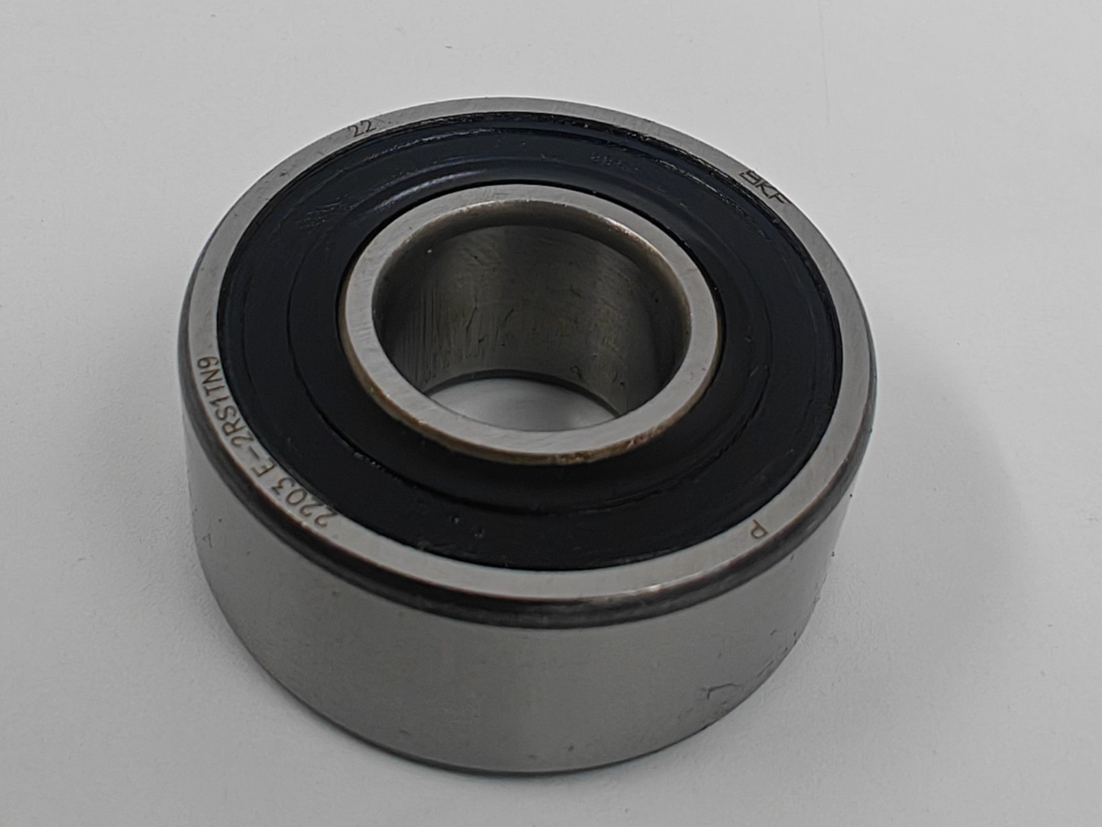 2203 E-2RS1TN9 SKF Double Row Self Aligning Ball Bearing SKF 2203 E 2RS1 TN9