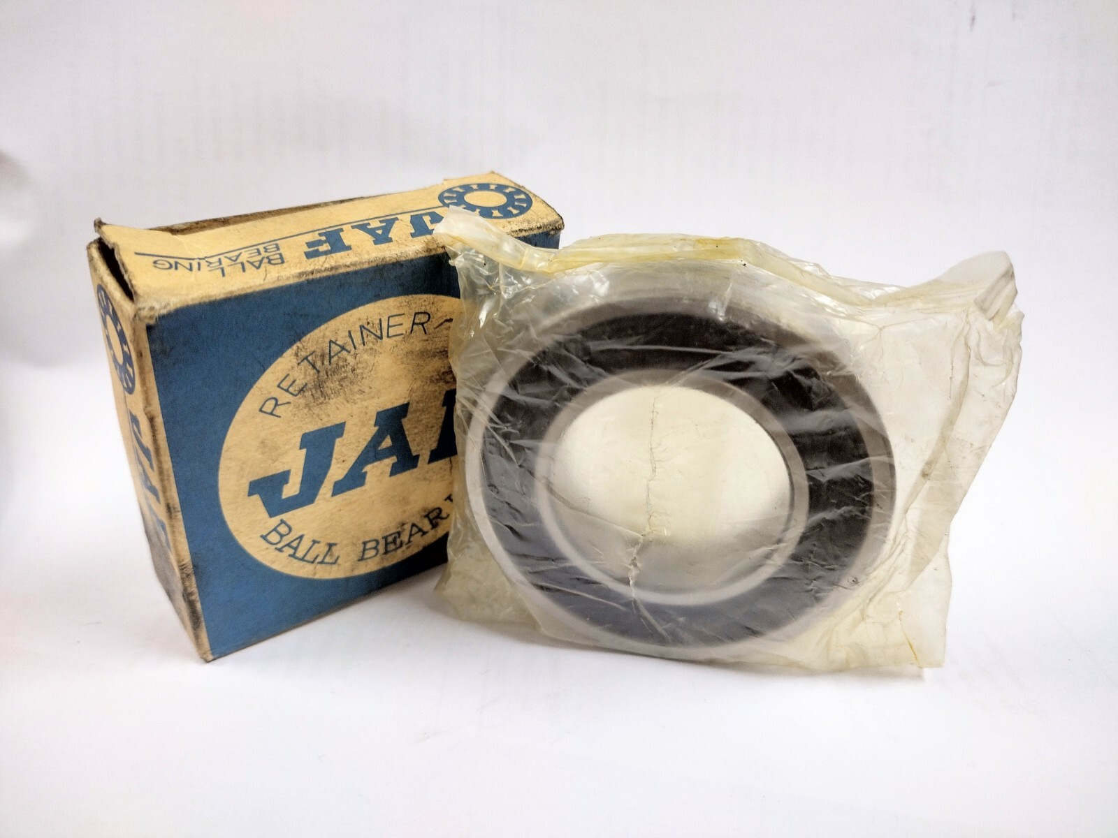 JAF R22 BEARING 1-3/8″ BORE 2-1/2″ DIAMETER 9/16″ WIDTH