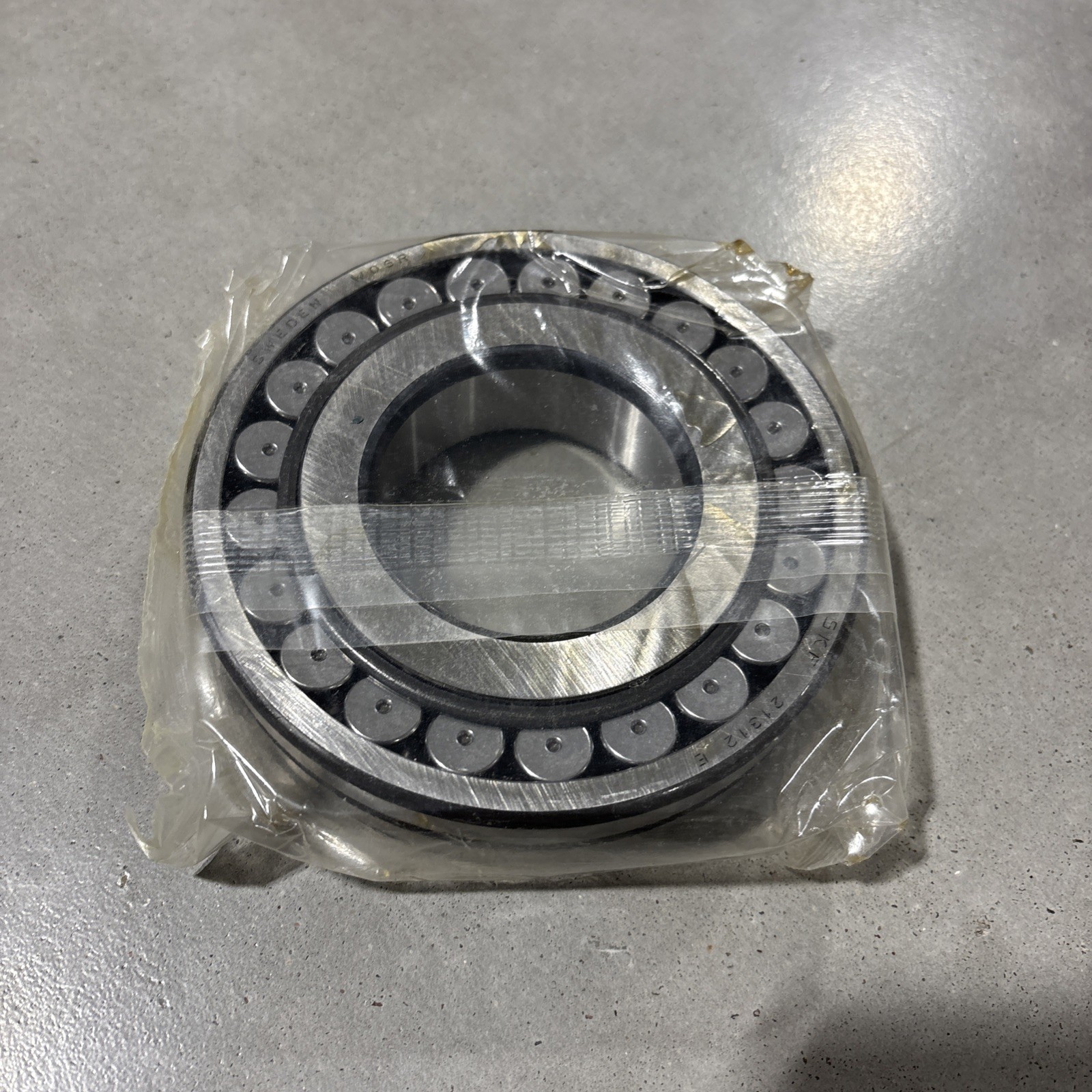 *US SELLER* SKF 21312 E Spherical Roller Bearing 21312 E, 60mm Bore NEW