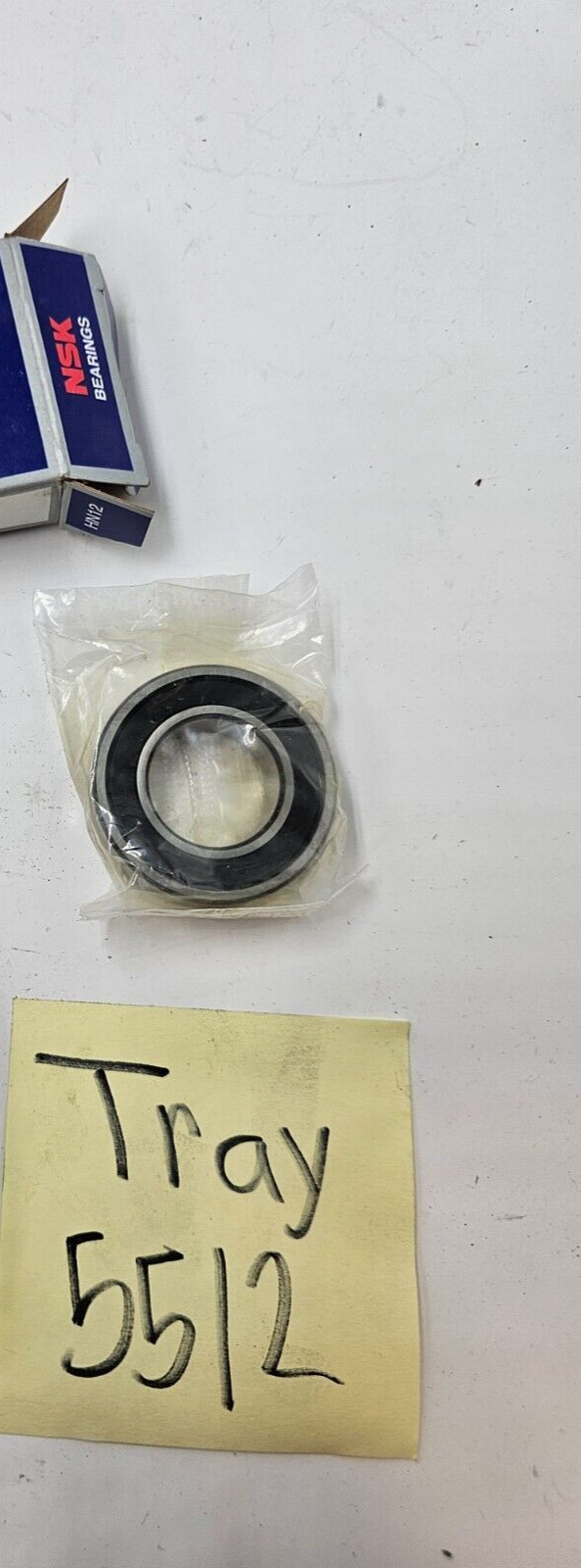 QTY 4 NSK SEALED BALL BEARING 6005VVC3 Radial Deep Groove Straight Bore 25 mm